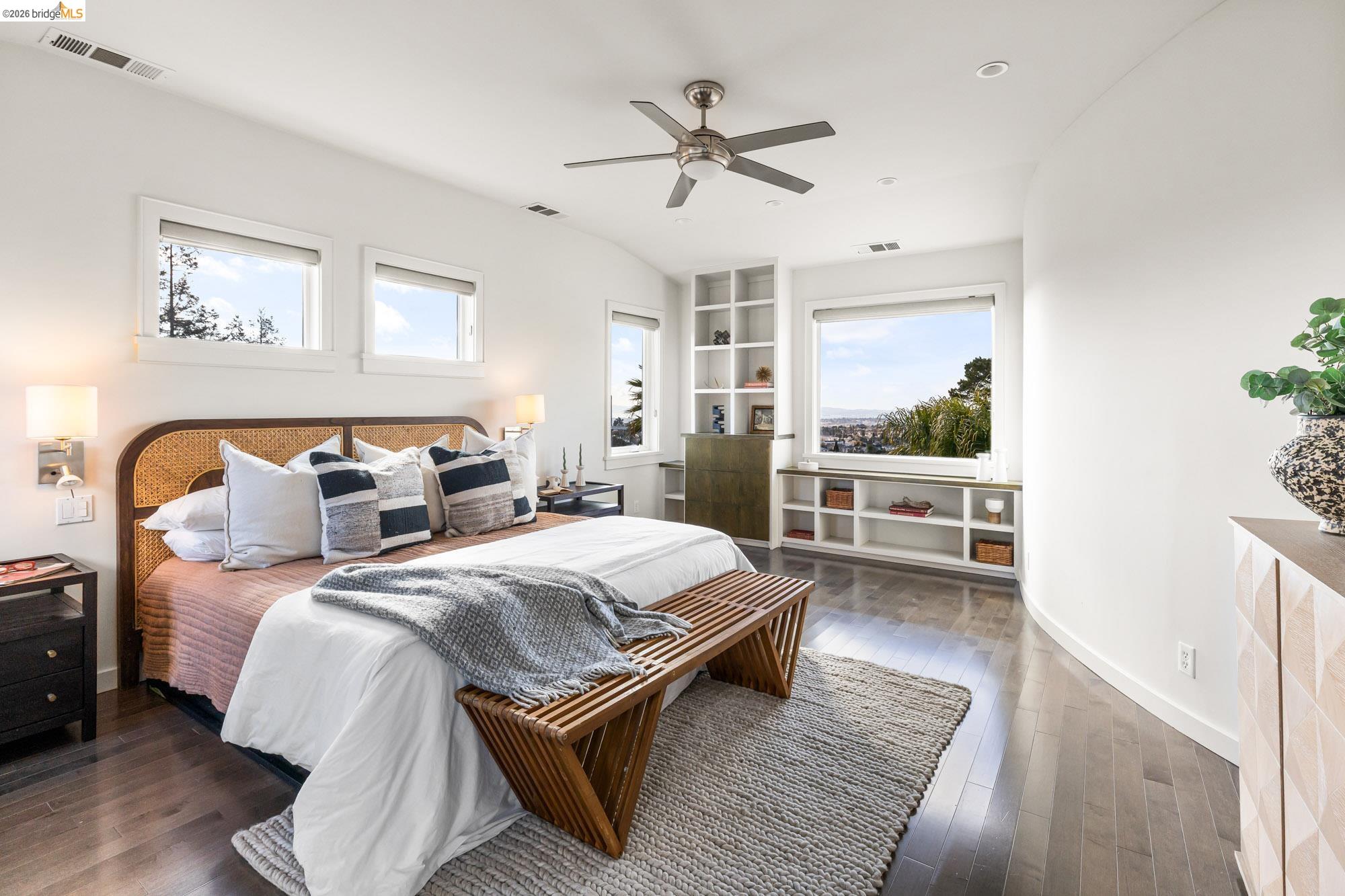 Detail Gallery Image 34 of 60 For 4452 Davenport Ave, Oakland,  CA 94619 - 4 Beds | 4 Baths