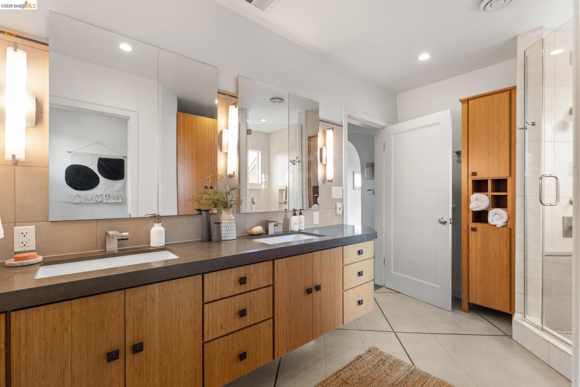 Detail Gallery Image 39 of 60 For 4452 Davenport Ave, Oakland,  CA 94619 - 4 Beds | 4 Baths