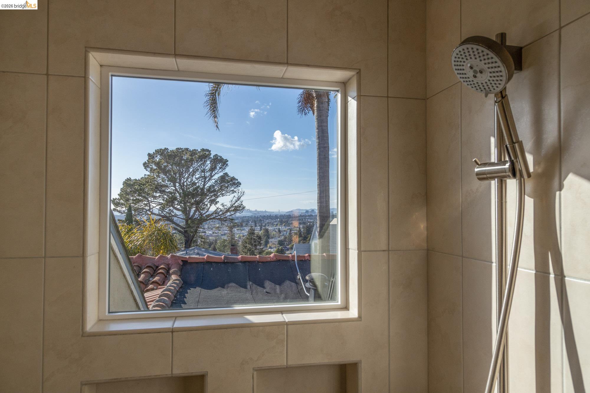 Detail Gallery Image 40 of 60 For 4452 Davenport Ave, Oakland,  CA 94619 - 4 Beds | 4 Baths