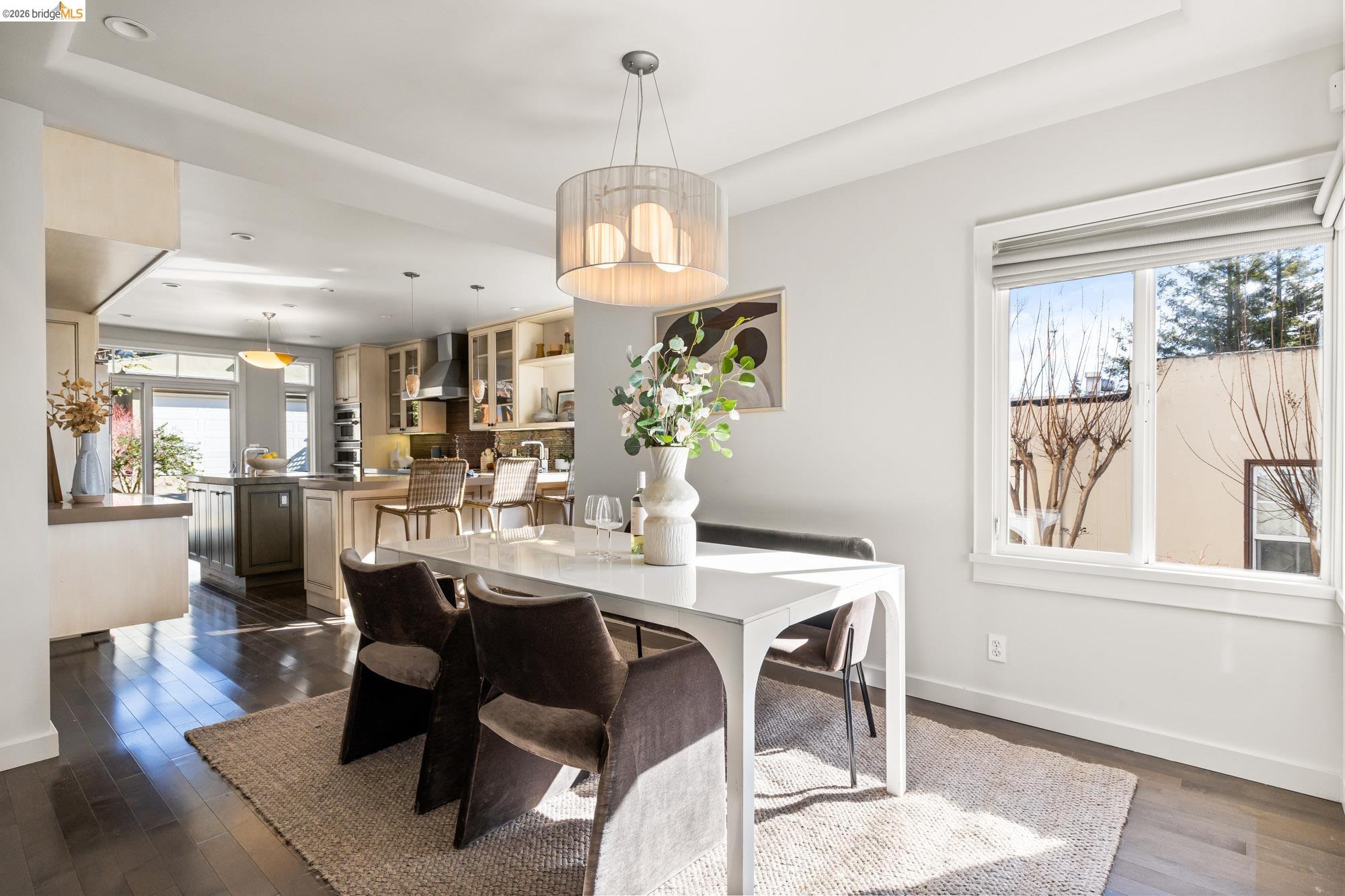 Detail Gallery Image 9 of 60 For 4452 Davenport Ave, Oakland,  CA 94619 - 4 Beds | 4 Baths