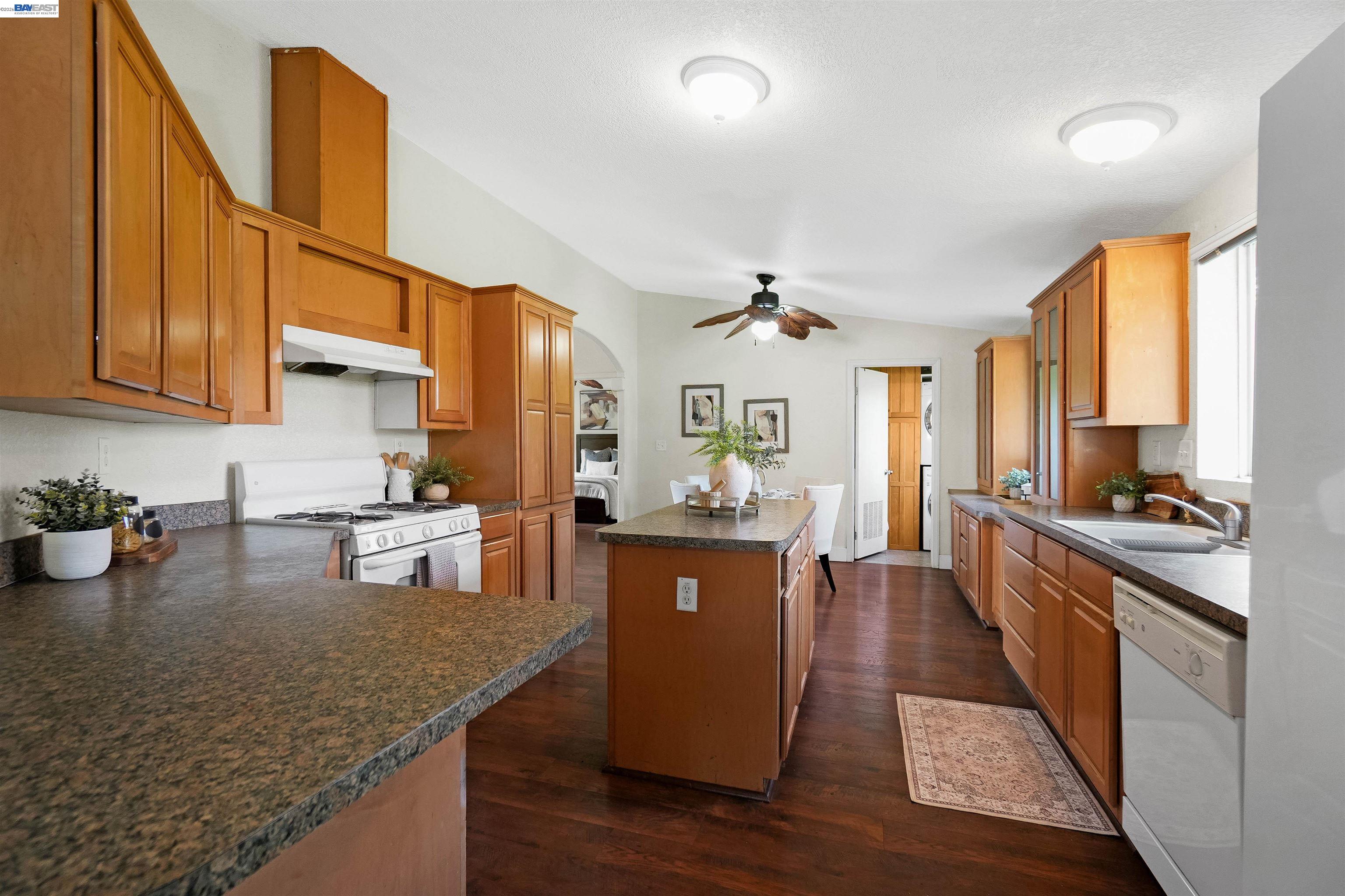 Detail Gallery Image 38 of 49 For 15948 Redondo Dr, Tracy,  CA 95304 - 3 Beds | 2 Baths