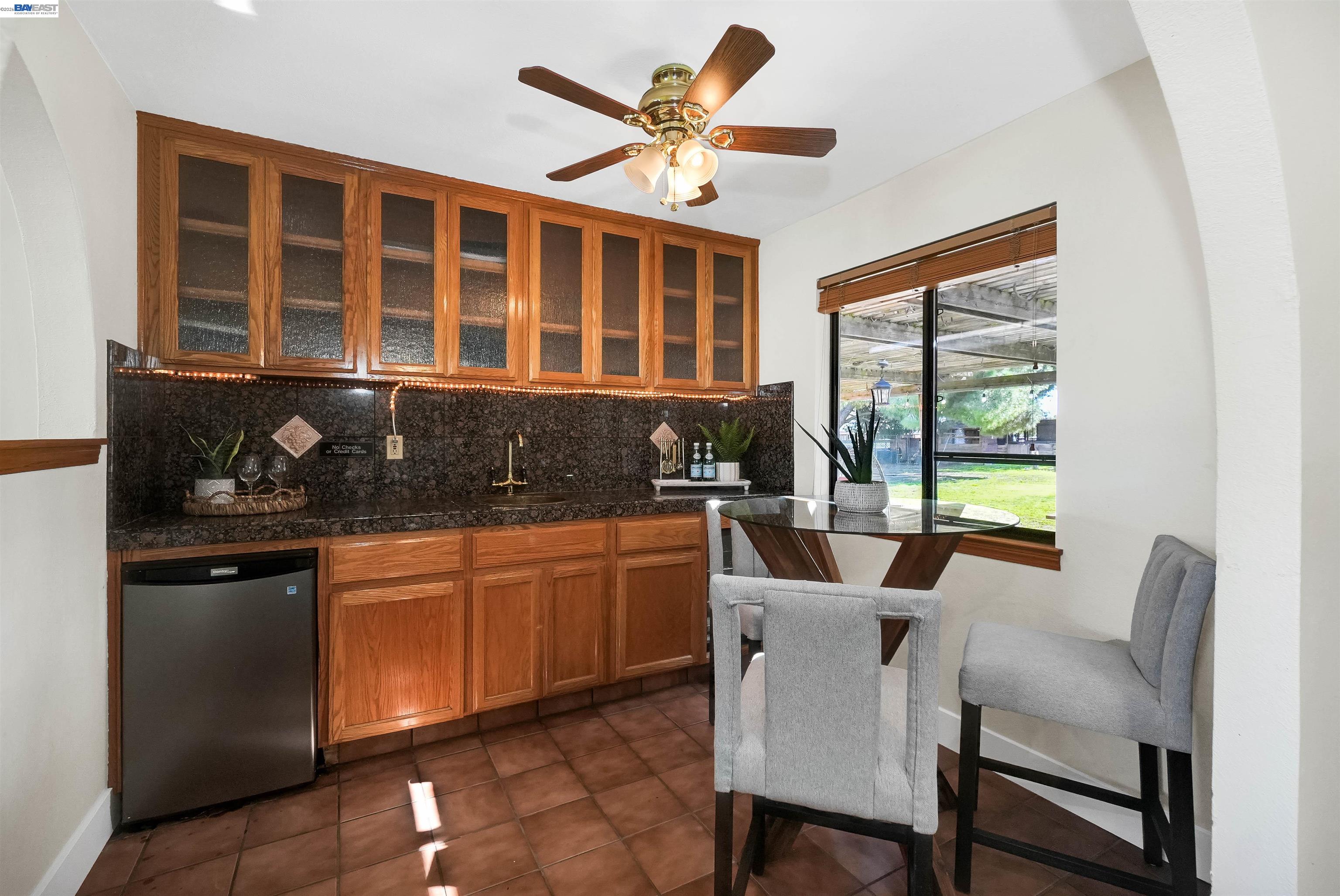 Detail Gallery Image 8 of 49 For 15948 Redondo Dr, Tracy,  CA 95304 - 3 Beds | 2 Baths