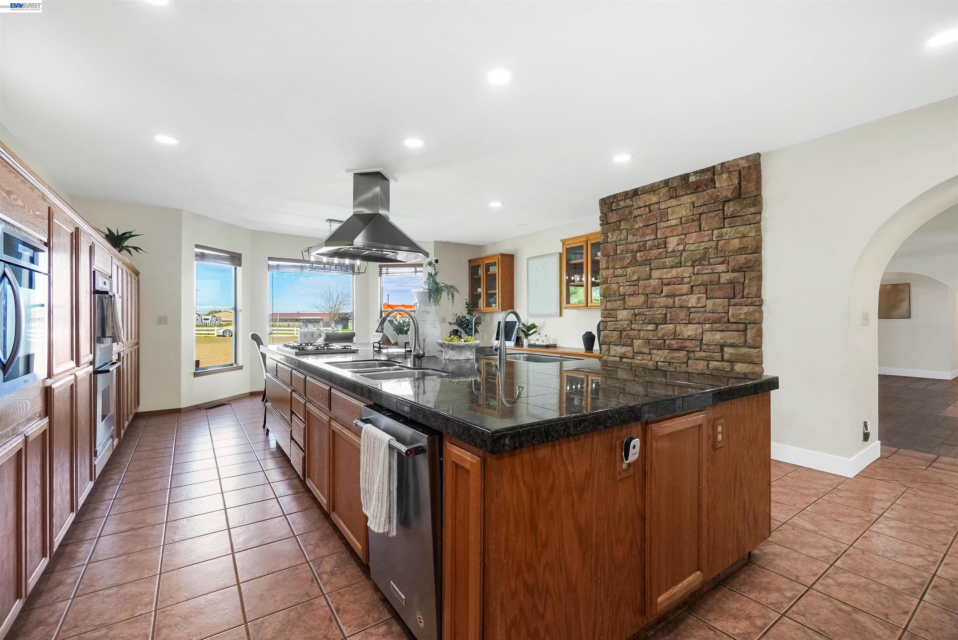 Detail Gallery Image 10 of 49 For 15948 Redondo Dr, Tracy,  CA 95304 - 3 Beds | 2 Baths