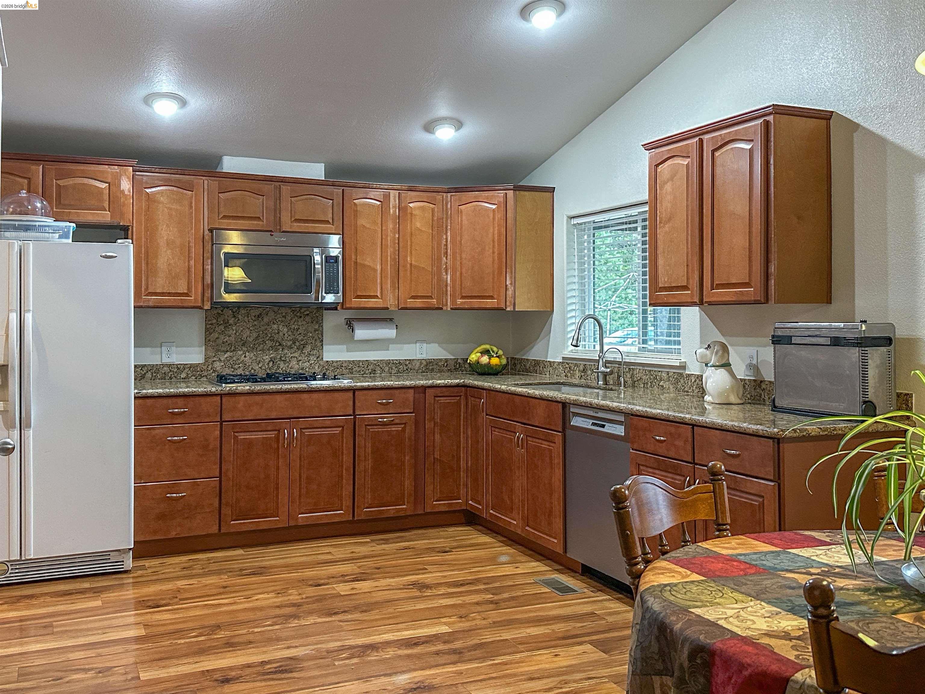 Detail Gallery Image 25 of 30 For 18081 Box Factory Rd, Tuolumne,  CA 95379 - 4 Beds | 3/1 Baths