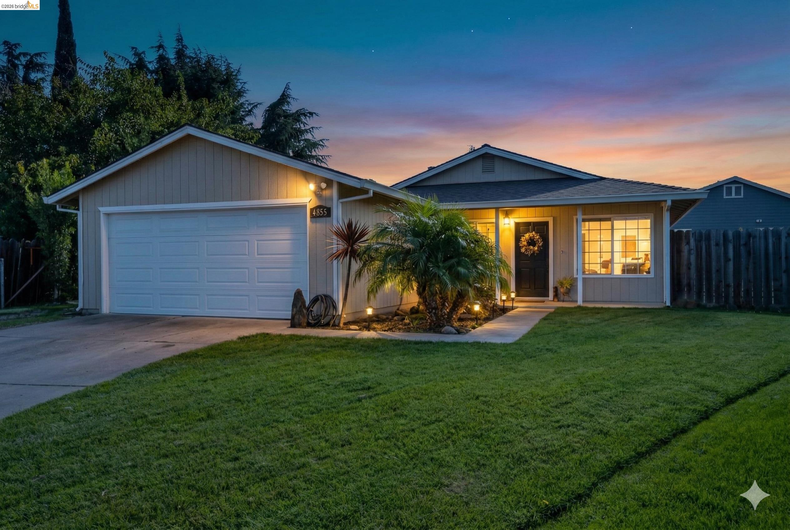 Detail Gallery Image 2 of 34 For 4855 Edgewood Ct, Oakley,  CA 94561 - 2 Beds | 1 Baths