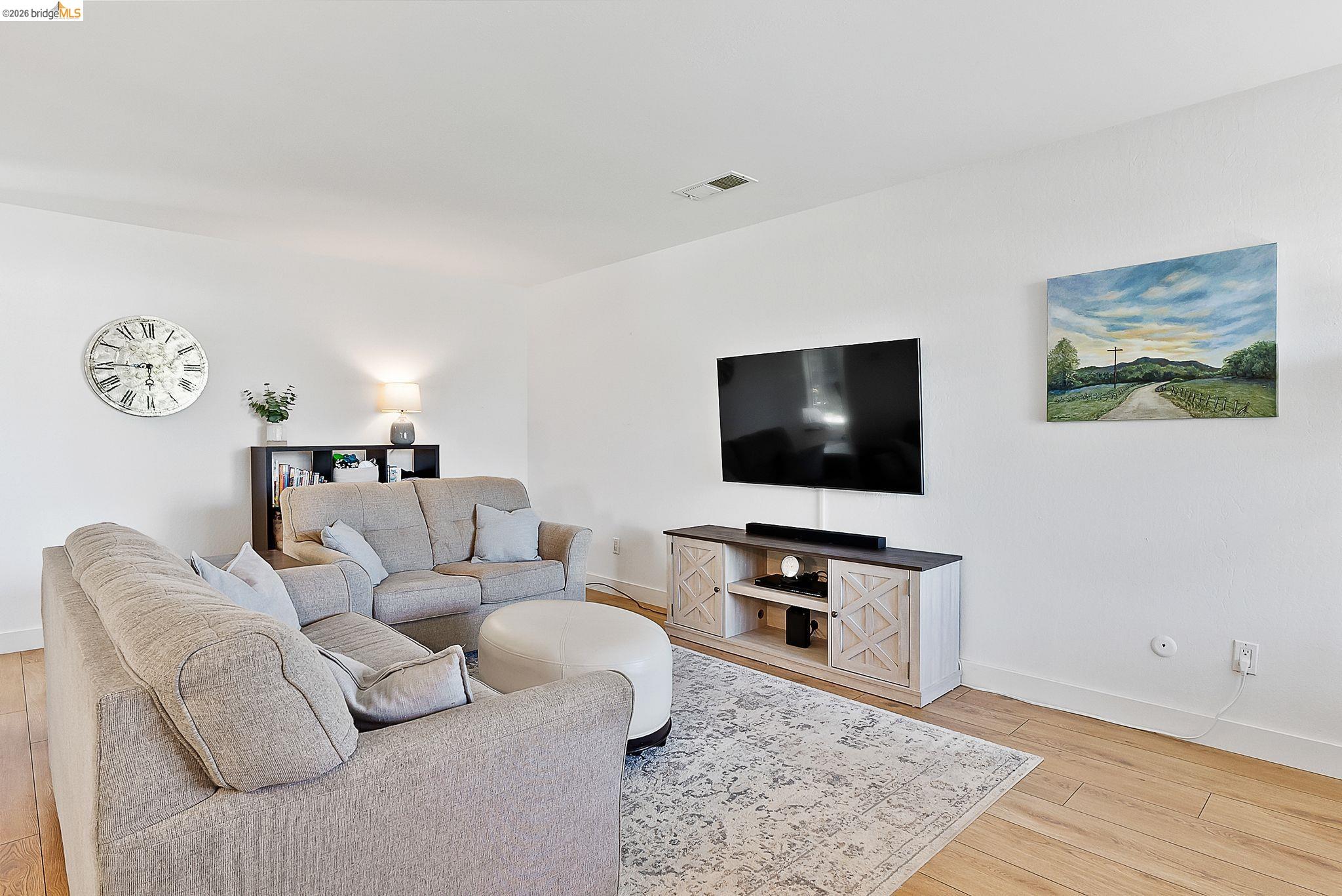 Detail Gallery Image 7 of 34 For 4855 Edgewood Ct, Oakley,  CA 94561 - 2 Beds | 1 Baths