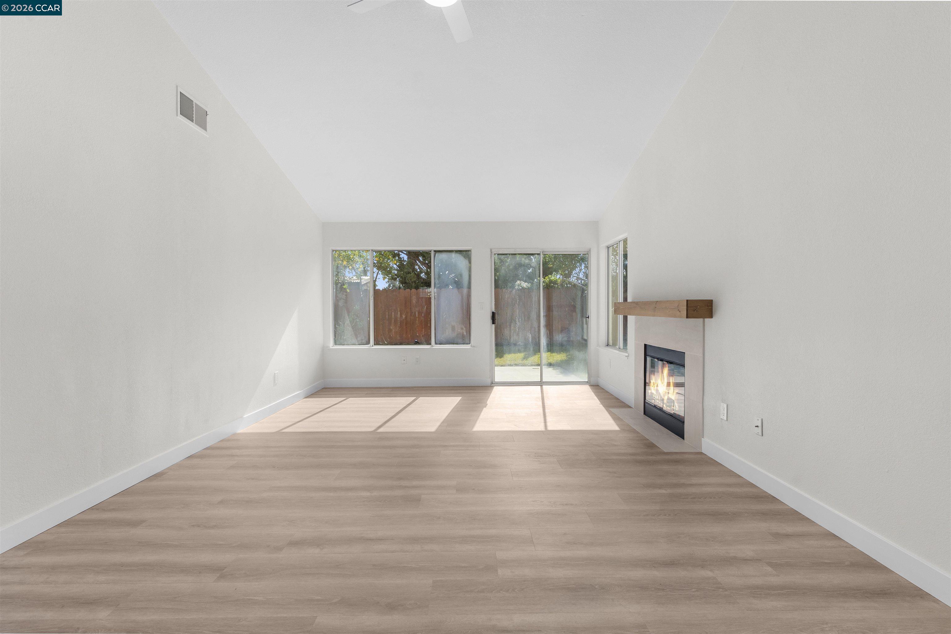 Detail Gallery Image 14 of 47 For 2025 Truman Ln, Oakley,  CA 94561 - 3 Beds | 2 Baths