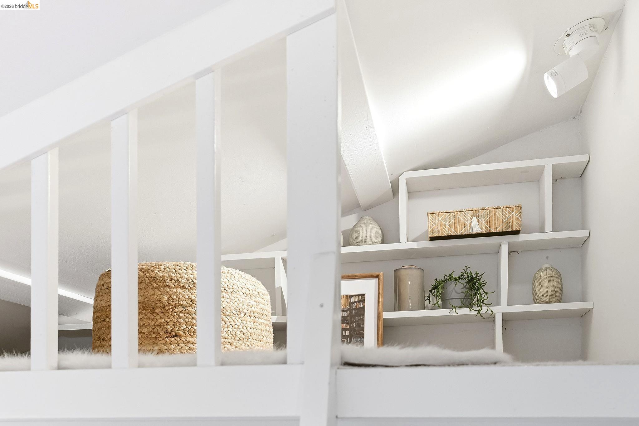 Detail Gallery Image 13 of 40 For 4061 Whittle Ave, Oakland,  CA 94602 - 2 Beds | 1 Baths