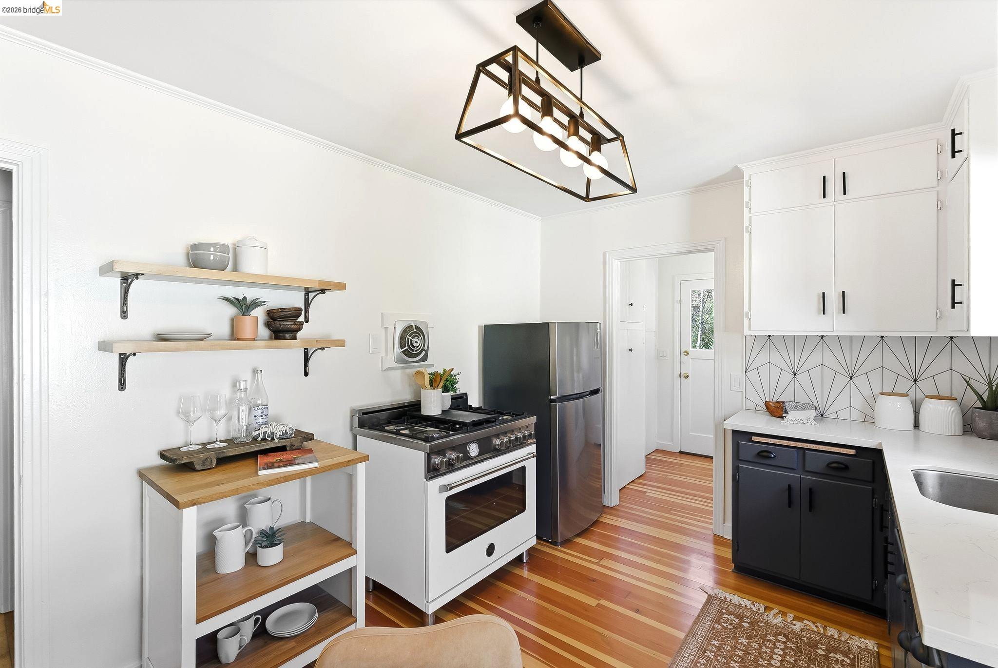 Detail Gallery Image 20 of 40 For 4061 Whittle Ave, Oakland,  CA 94602 - 2 Beds | 1 Baths