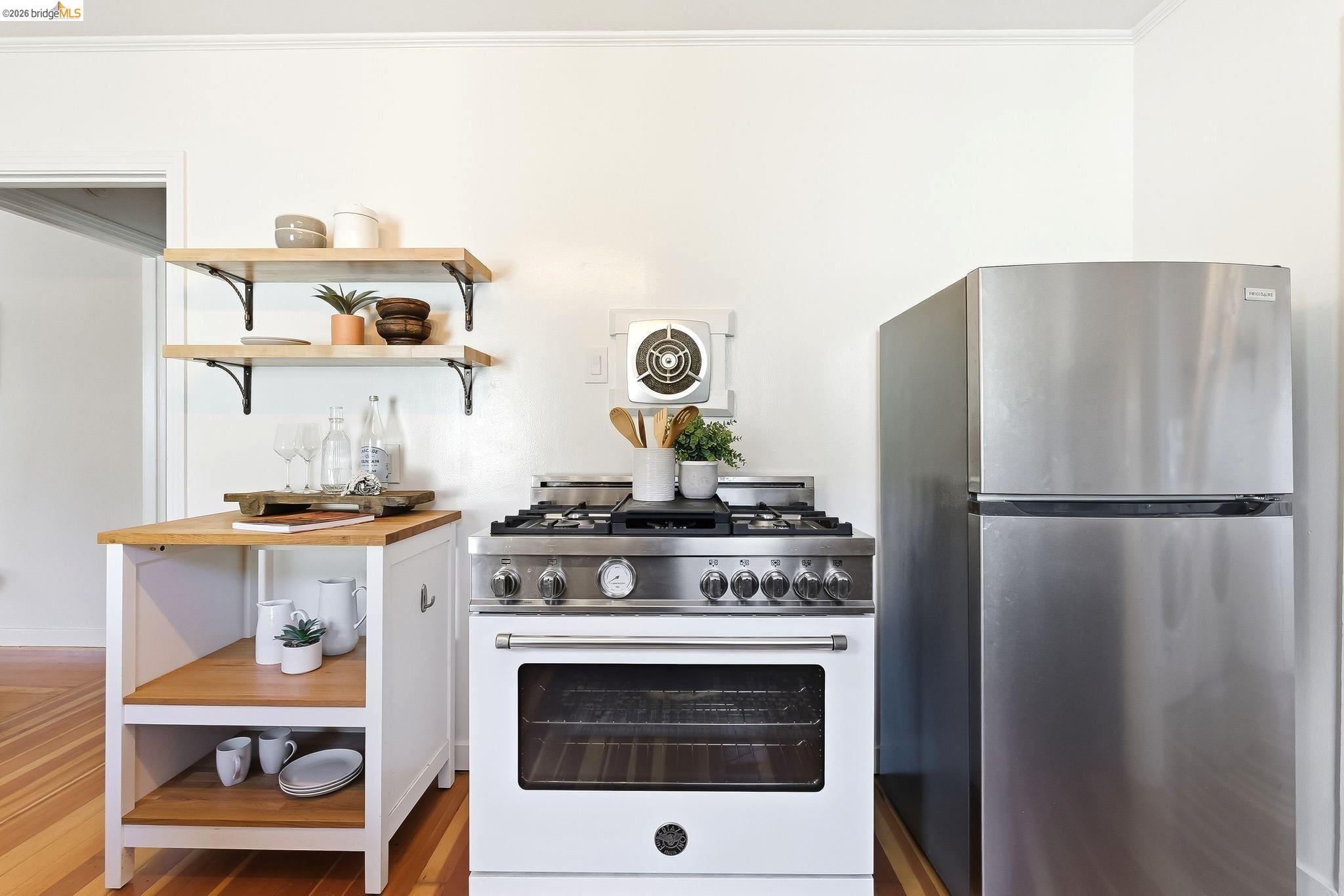 Detail Gallery Image 21 of 40 For 4061 Whittle Ave, Oakland,  CA 94602 - 2 Beds | 1 Baths