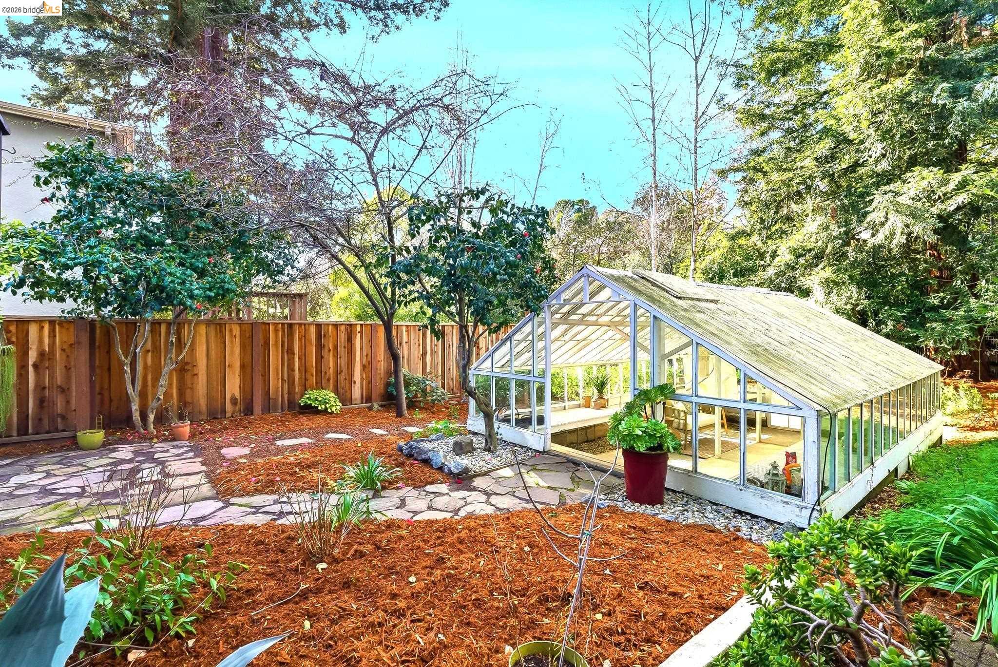 Detail Gallery Image 30 of 40 For 4061 Whittle Ave, Oakland,  CA 94602 - 2 Beds | 1 Baths