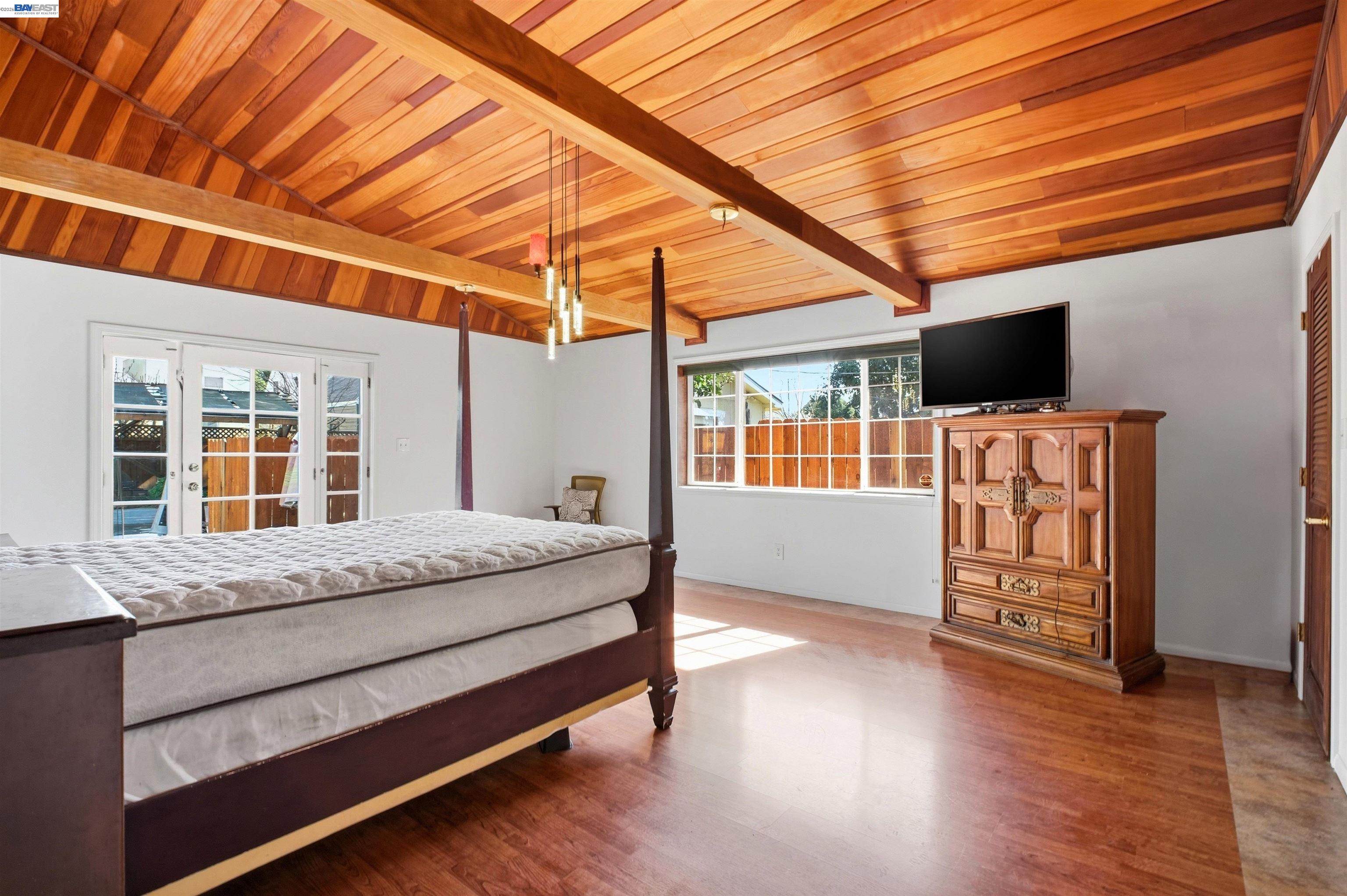 Detail Gallery Image 9 of 13 For 456 Lewis Ave, San Leandro,  CA 94577 - 4 Beds | 2 Baths