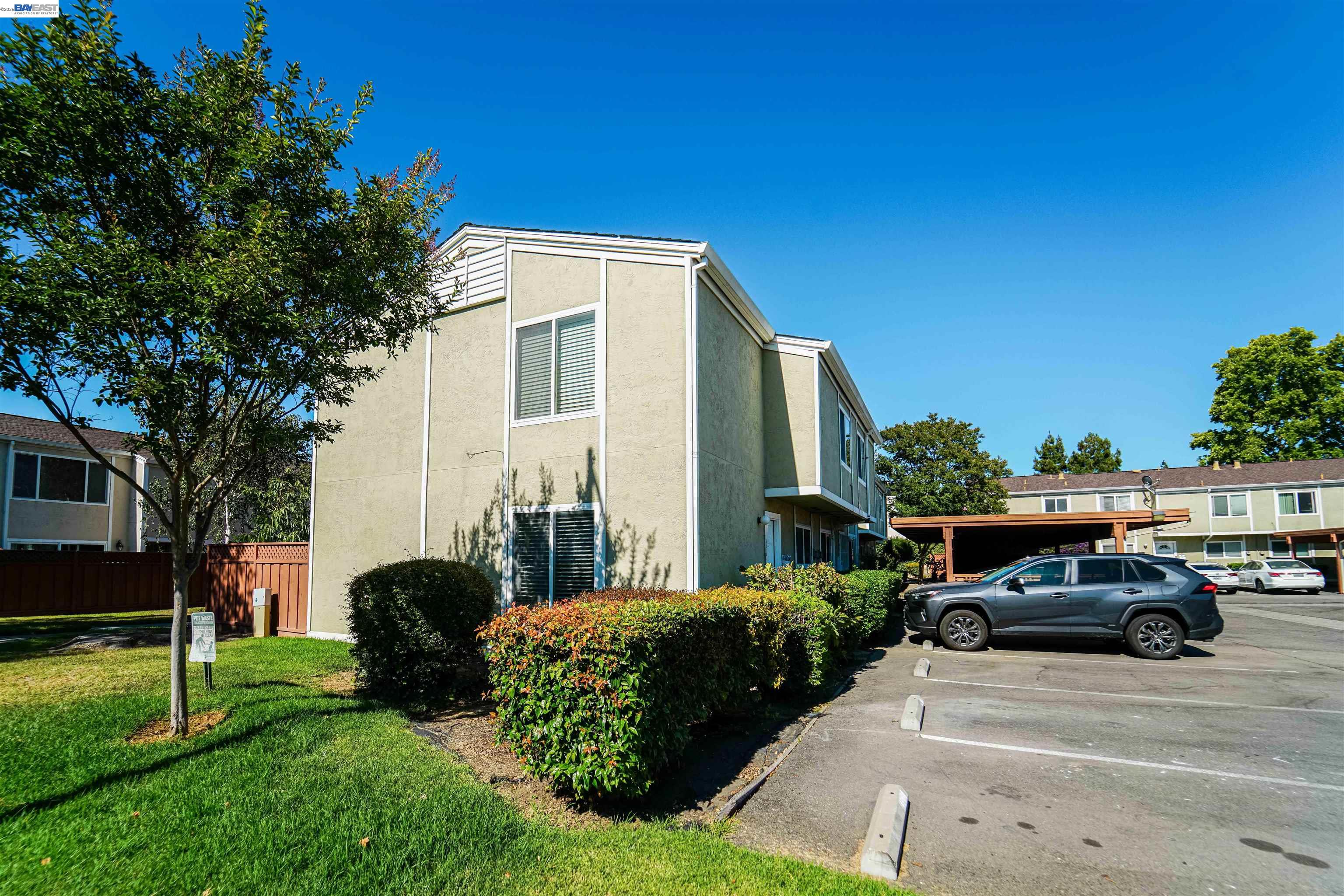 Photo #2: 41124698 Listing: Photo #2