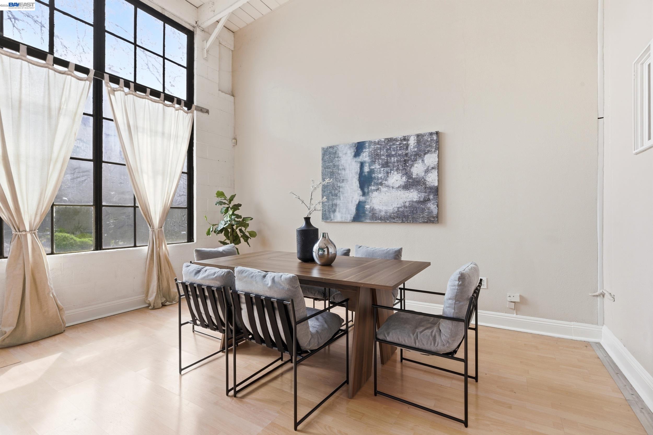 Photo #3: 41124699 Listing: Photo #3