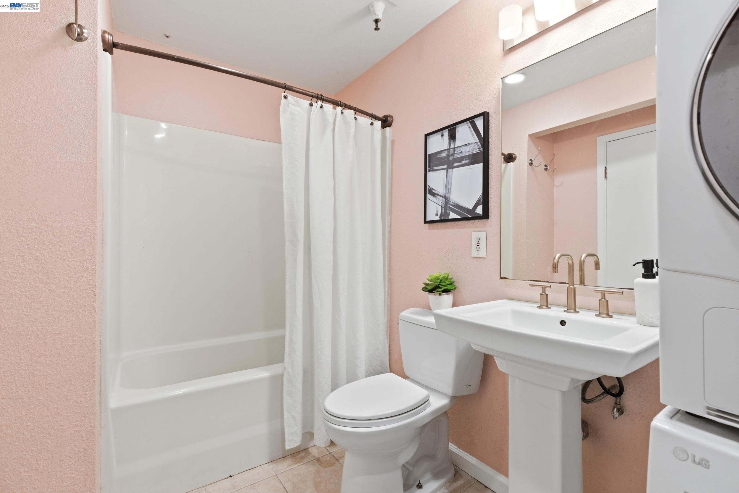 Detail Gallery Image 9 of 20 For 4053 Harlan St #114,  Emeryville,  CA 94608 - 1 Beds | 1 Baths