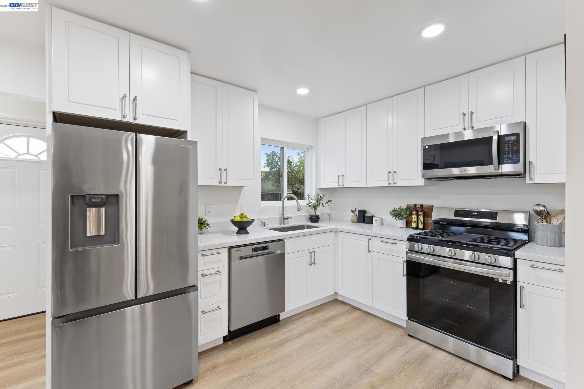 Detail Gallery Image 9 of 23 For 251 Aviador, Millbrae,  CA 94030 - 3 Beds | 1 Baths