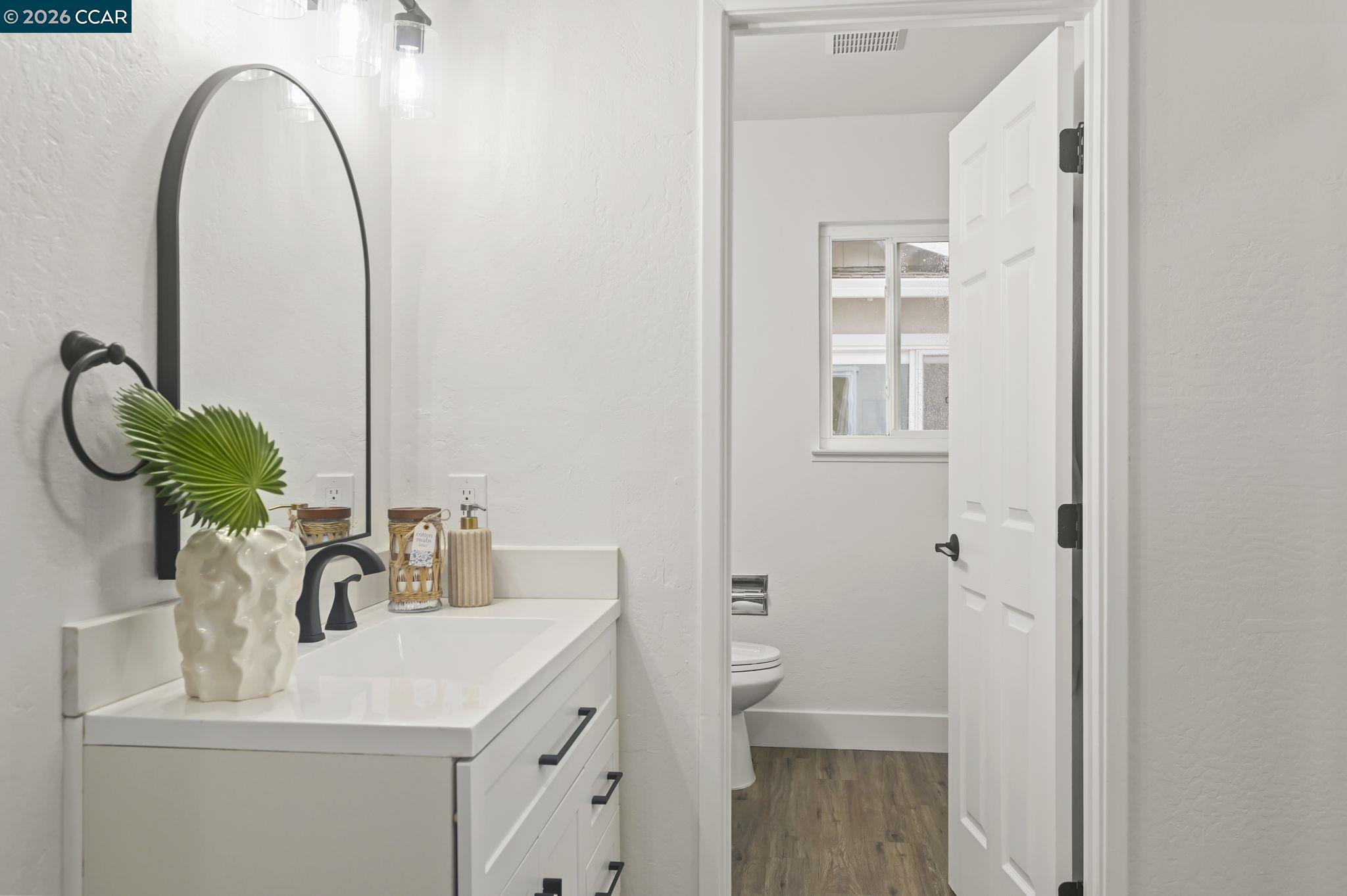 Detail Gallery Image 18 of 41 For 222 Donegal Way, Martinez,  CA 94553 - 4 Beds | 2 Baths