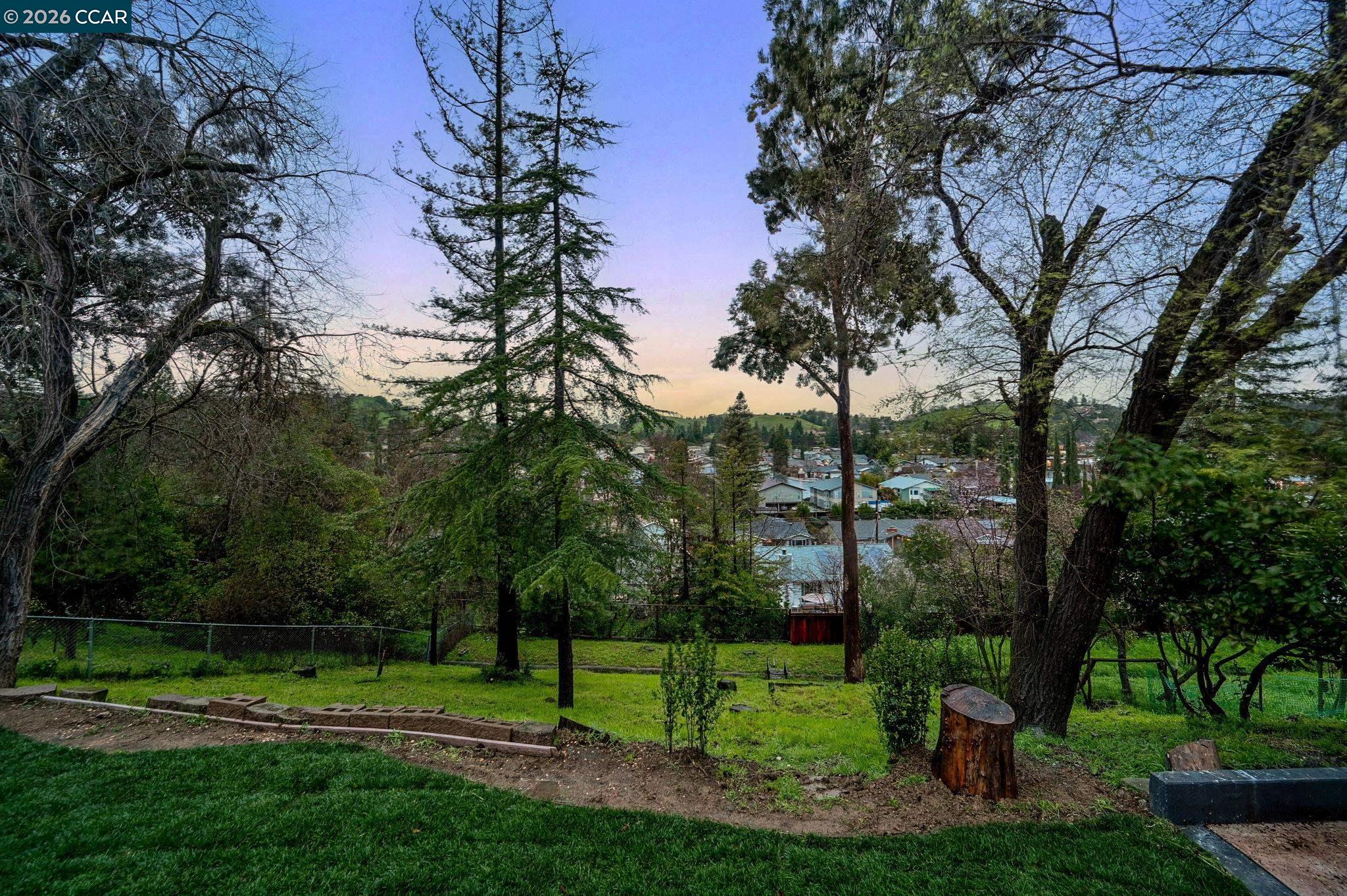 Detail Gallery Image 33 of 41 For 222 Donegal Way, Martinez,  CA 94553 - 4 Beds | 2 Baths