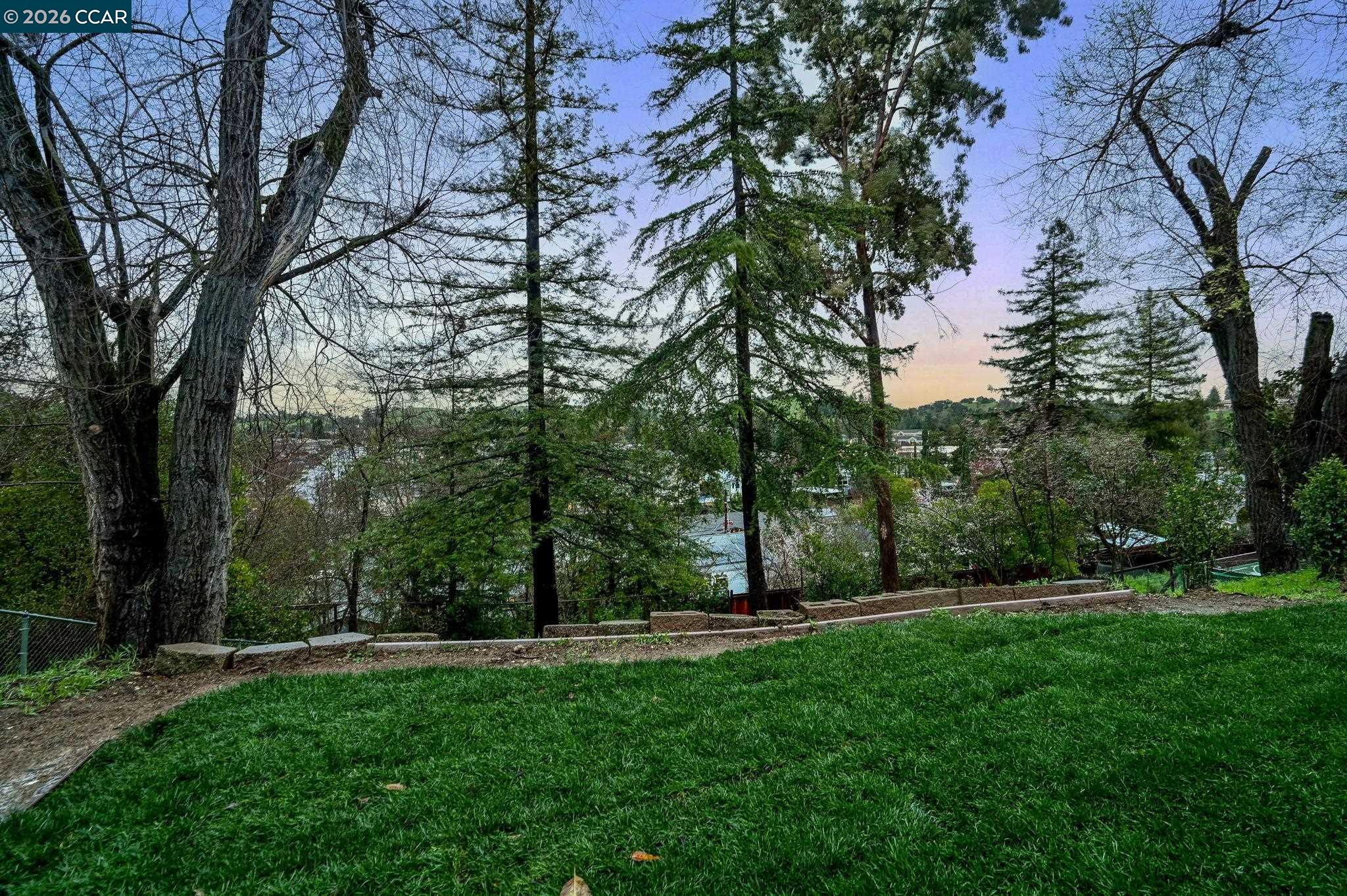 Detail Gallery Image 35 of 41 For 222 Donegal Way, Martinez,  CA 94553 - 4 Beds | 2 Baths