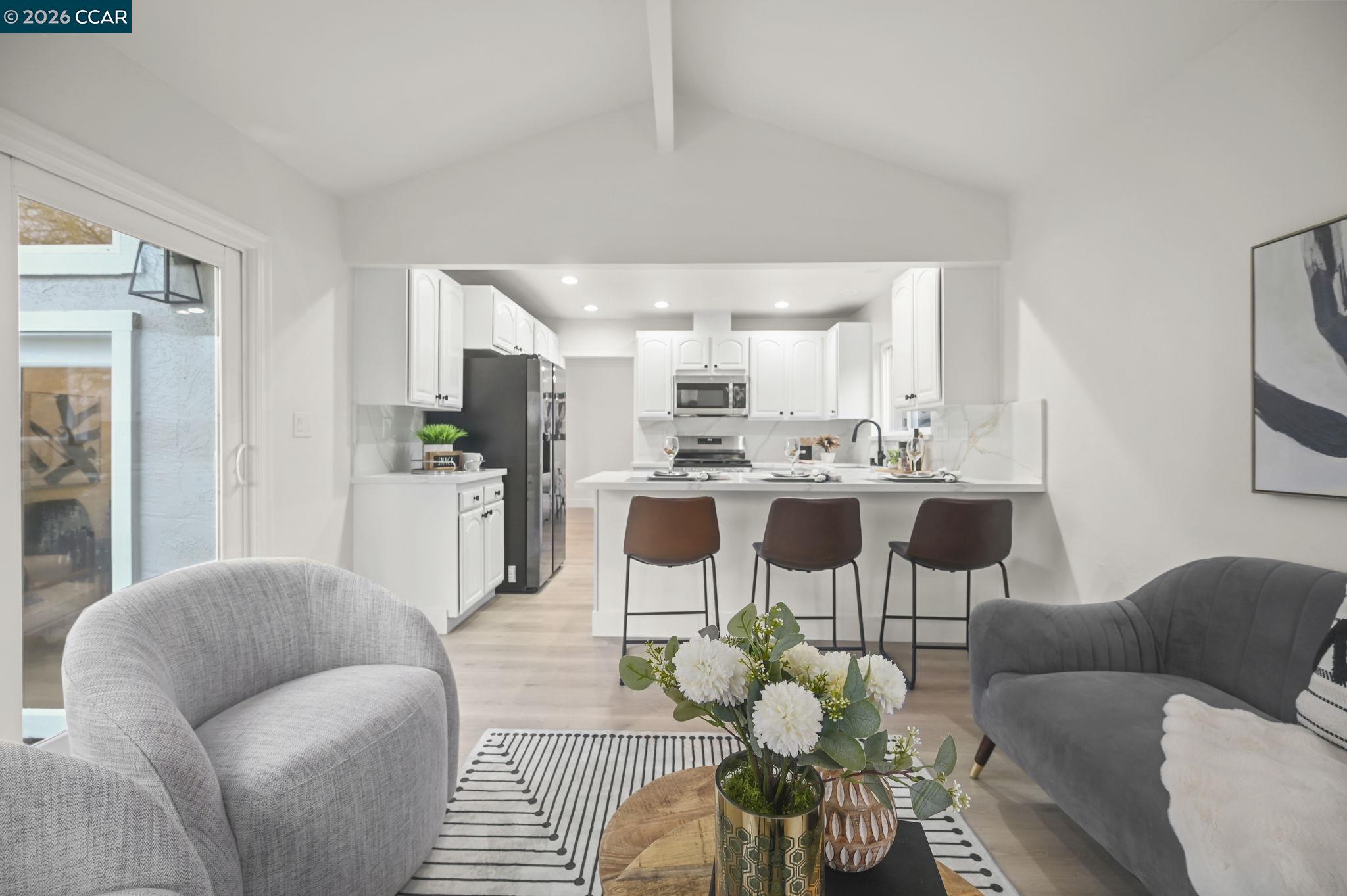 Detail Gallery Image 10 of 41 For 222 Donegal Way, Martinez,  CA 94553 - 4 Beds | 2 Baths