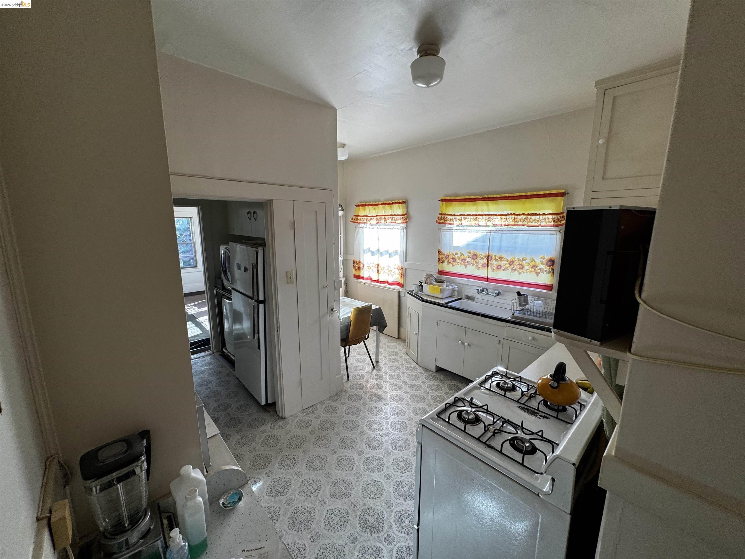 Detail Gallery Image 19 of 26 For 6100 Chabo Road, Oakland,  CA 94618 - – Beds | – Baths