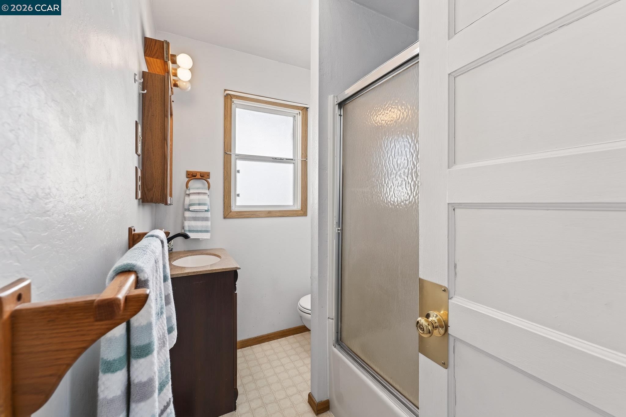 Detail Gallery Image 19 of 29 For 1516 C St, Antioch,  CA 94509 - 2 Beds | 1 Baths