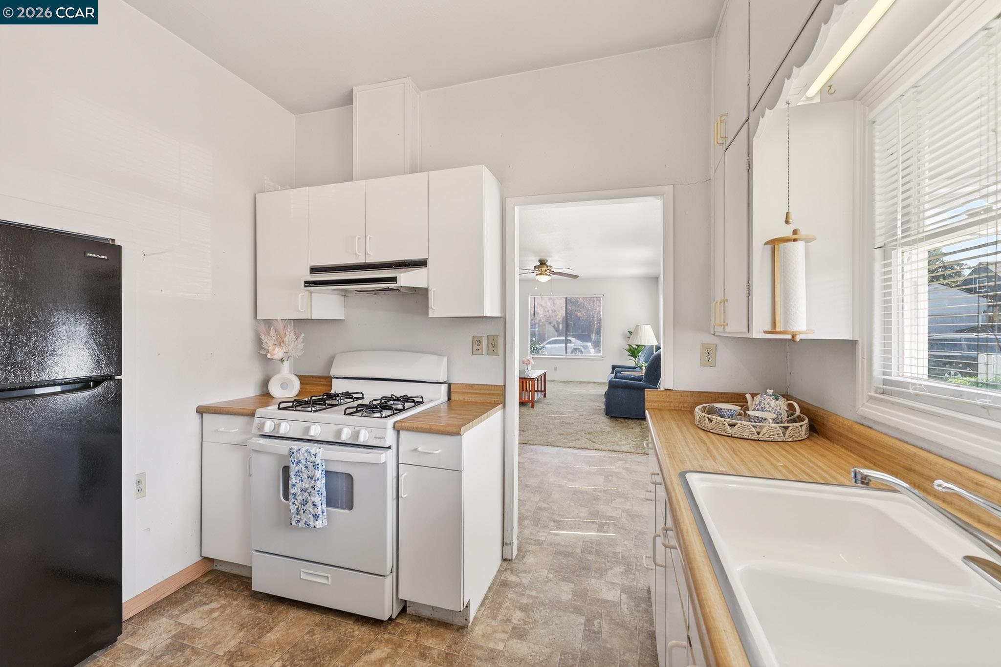 Detail Gallery Image 10 of 29 For 1516 C St, Antioch,  CA 94509 - 2 Beds | 1 Baths