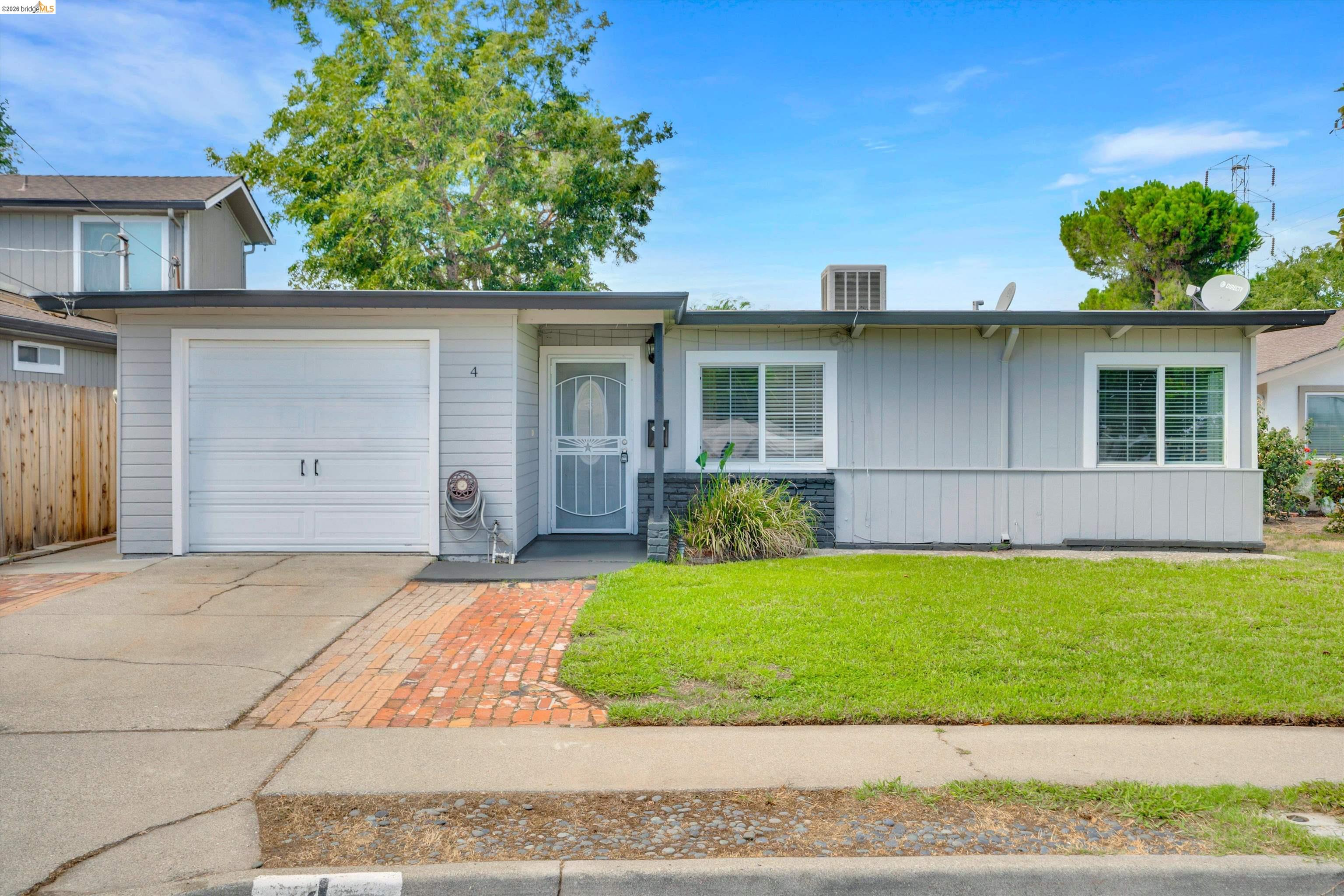 Detail Gallery Image 2 of 32 For 4 Wightman Ct, Antioch,  CA 94509 - 3 Beds | 1 Baths