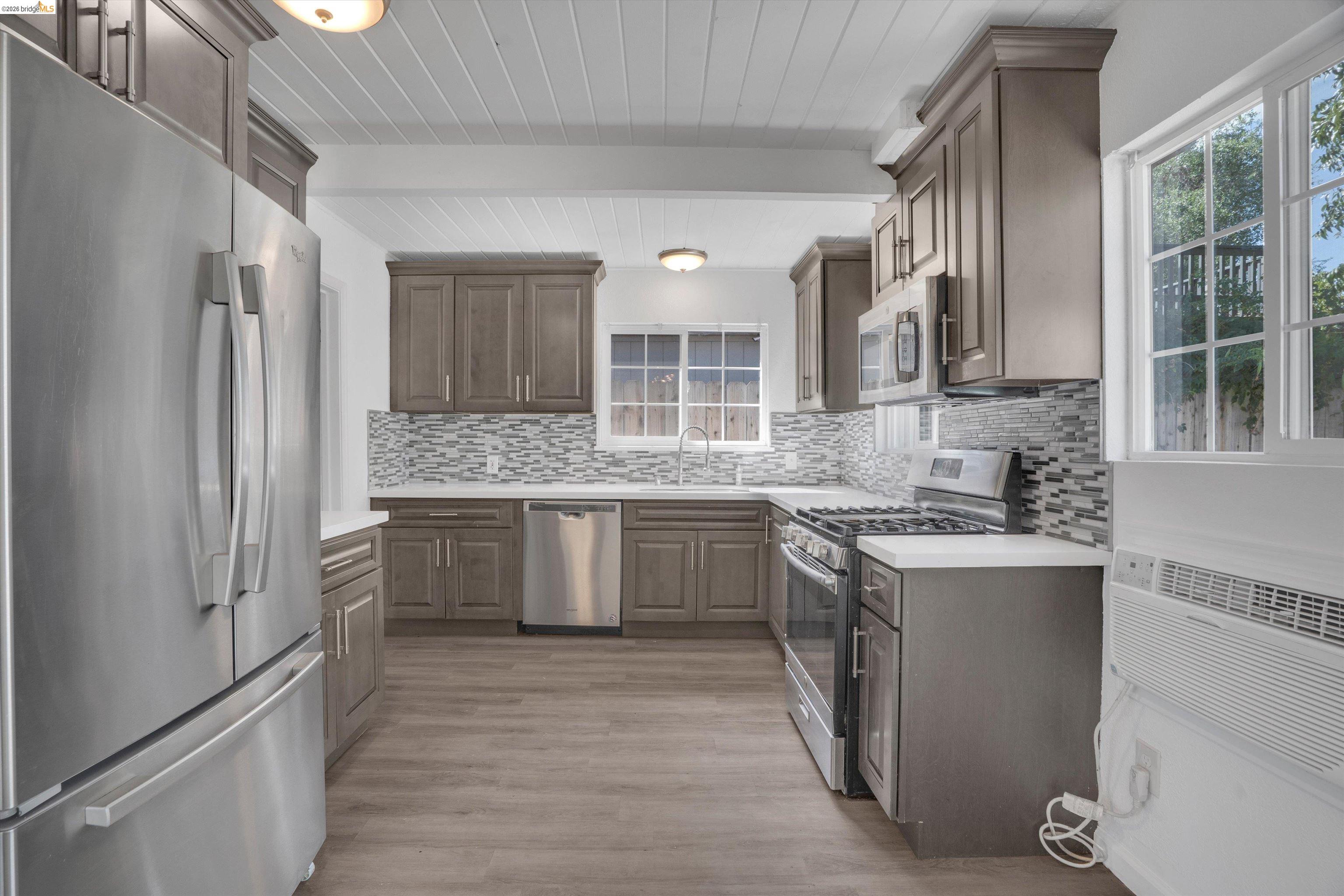 Detail Gallery Image 12 of 32 For 4 Wightman Ct, Antioch,  CA 94509 - 3 Beds | 1 Baths