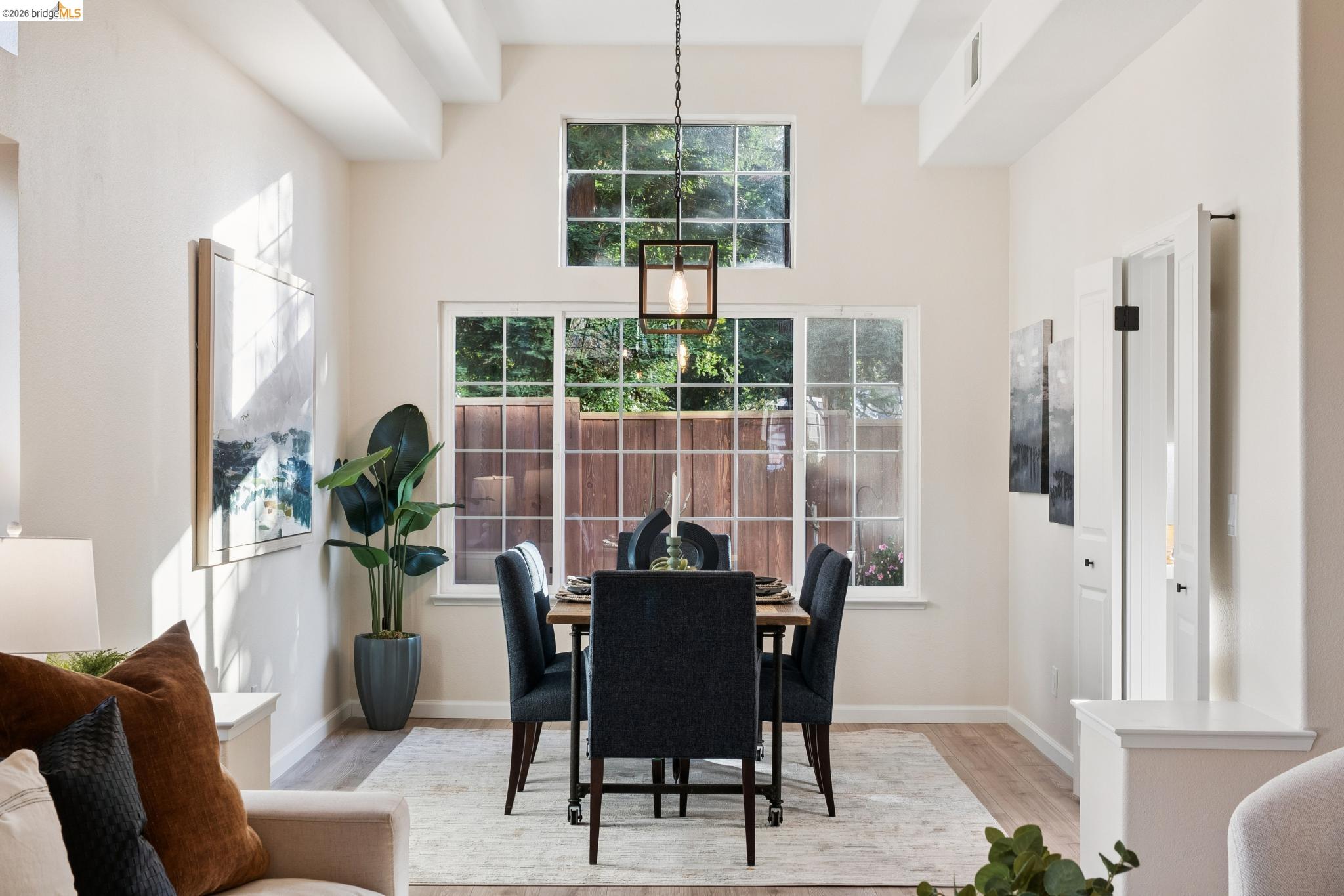 Detail Gallery Image 11 of 60 For 162 Briar Pl, Danville,  CA 94526 - 5 Beds | 3 Baths