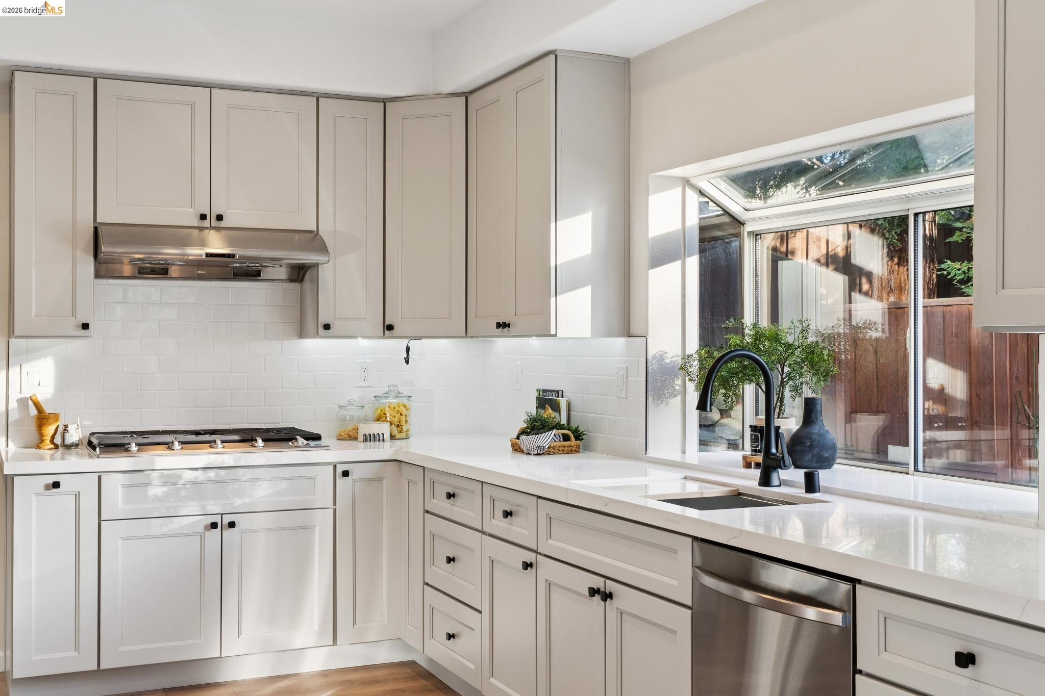 Detail Gallery Image 16 of 60 For 162 Briar Pl, Danville,  CA 94526 - 5 Beds | 3 Baths