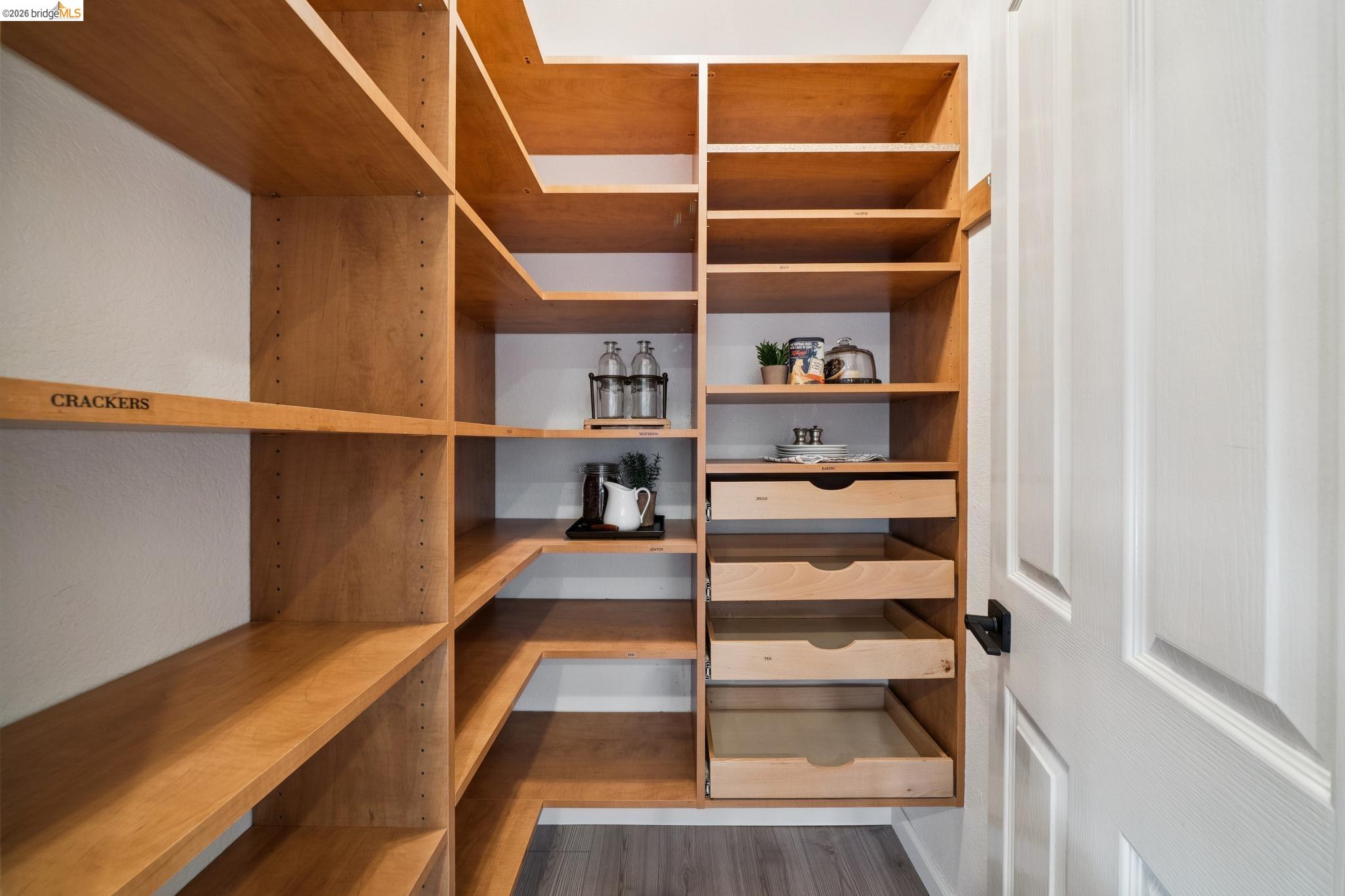 Detail Gallery Image 20 of 60 For 162 Briar Pl, Danville,  CA 94526 - 5 Beds | 3 Baths