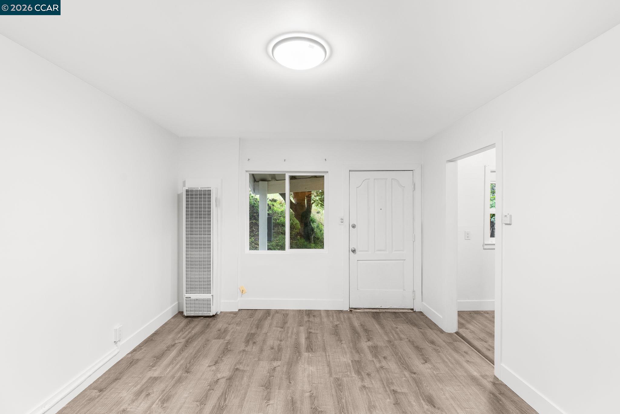 Detail Gallery Image 3 of 23 For 2220 S Crest Ave, Martinez,  CA 94553 - – Beds | – Baths