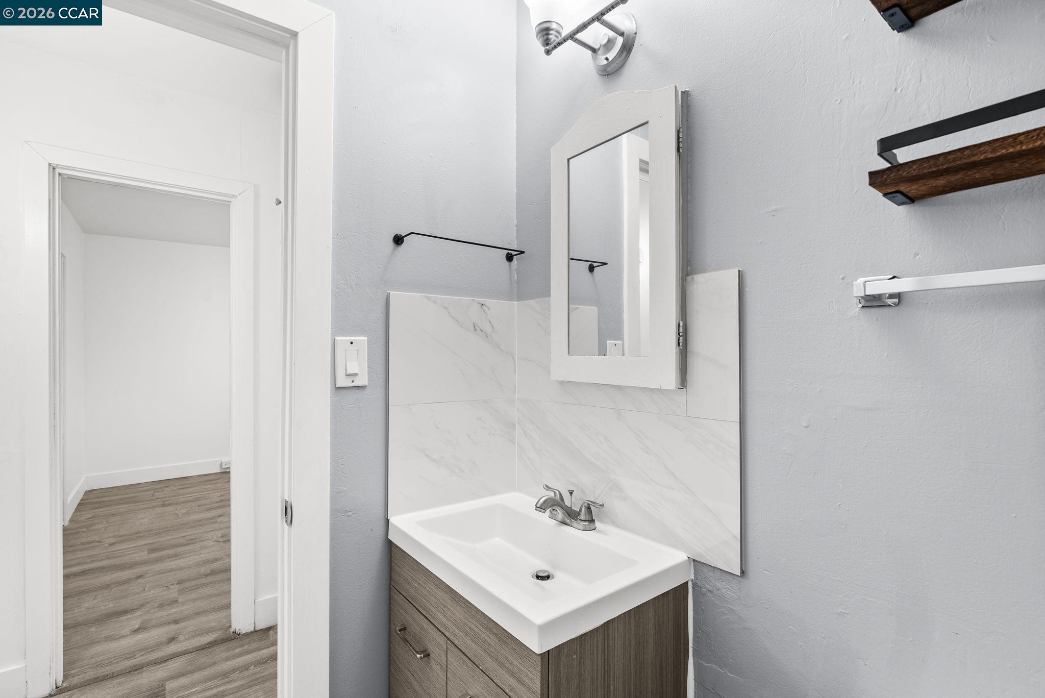 Detail Gallery Image 7 of 23 For 2220 S Crest Ave, Martinez,  CA 94553 - – Beds | – Baths