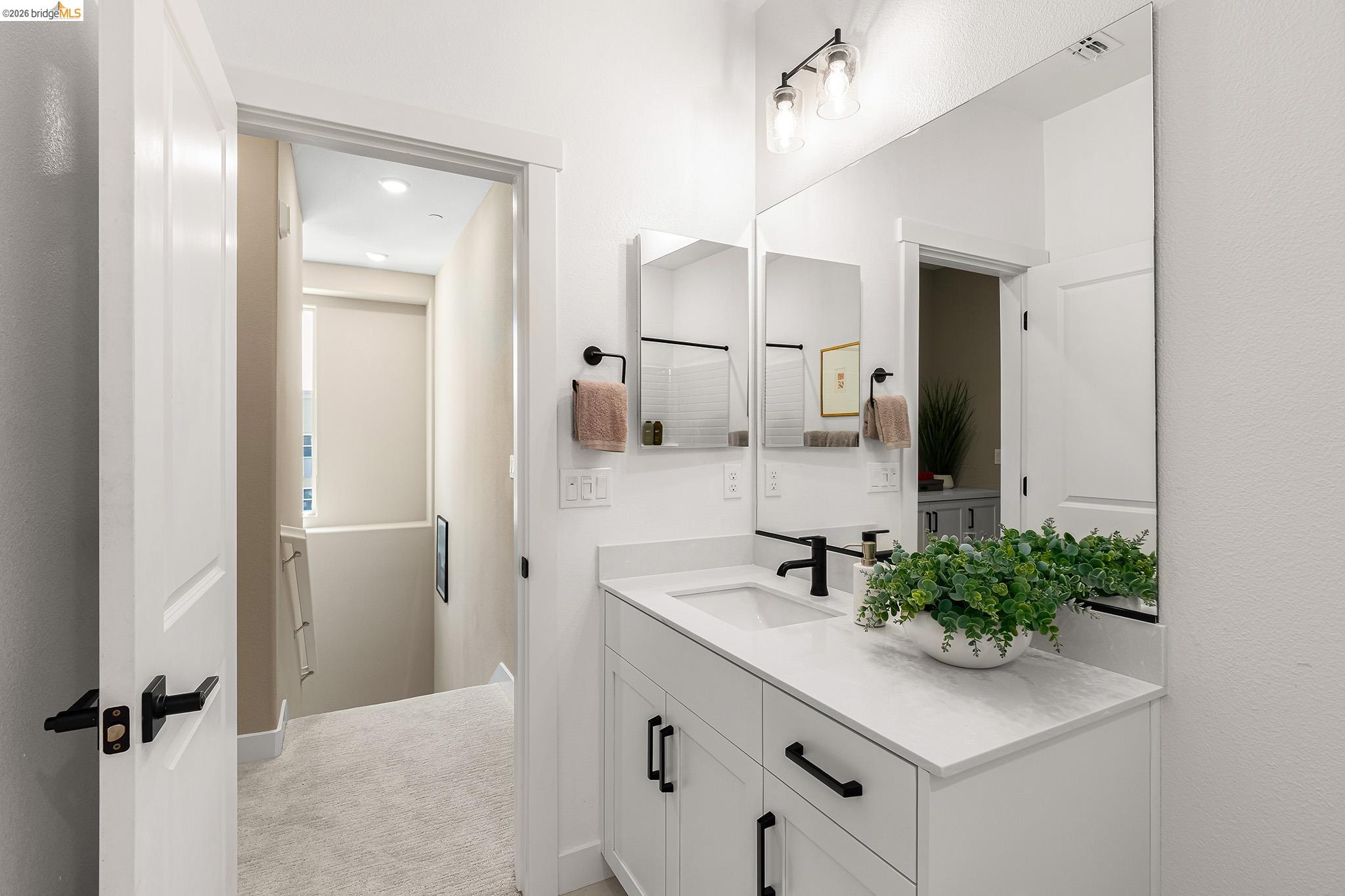 Detail Gallery Image 28 of 36 For 28968 Parkridge Loop #117,  Hayward,  CA 94544 - 3 Beds | 3 Baths