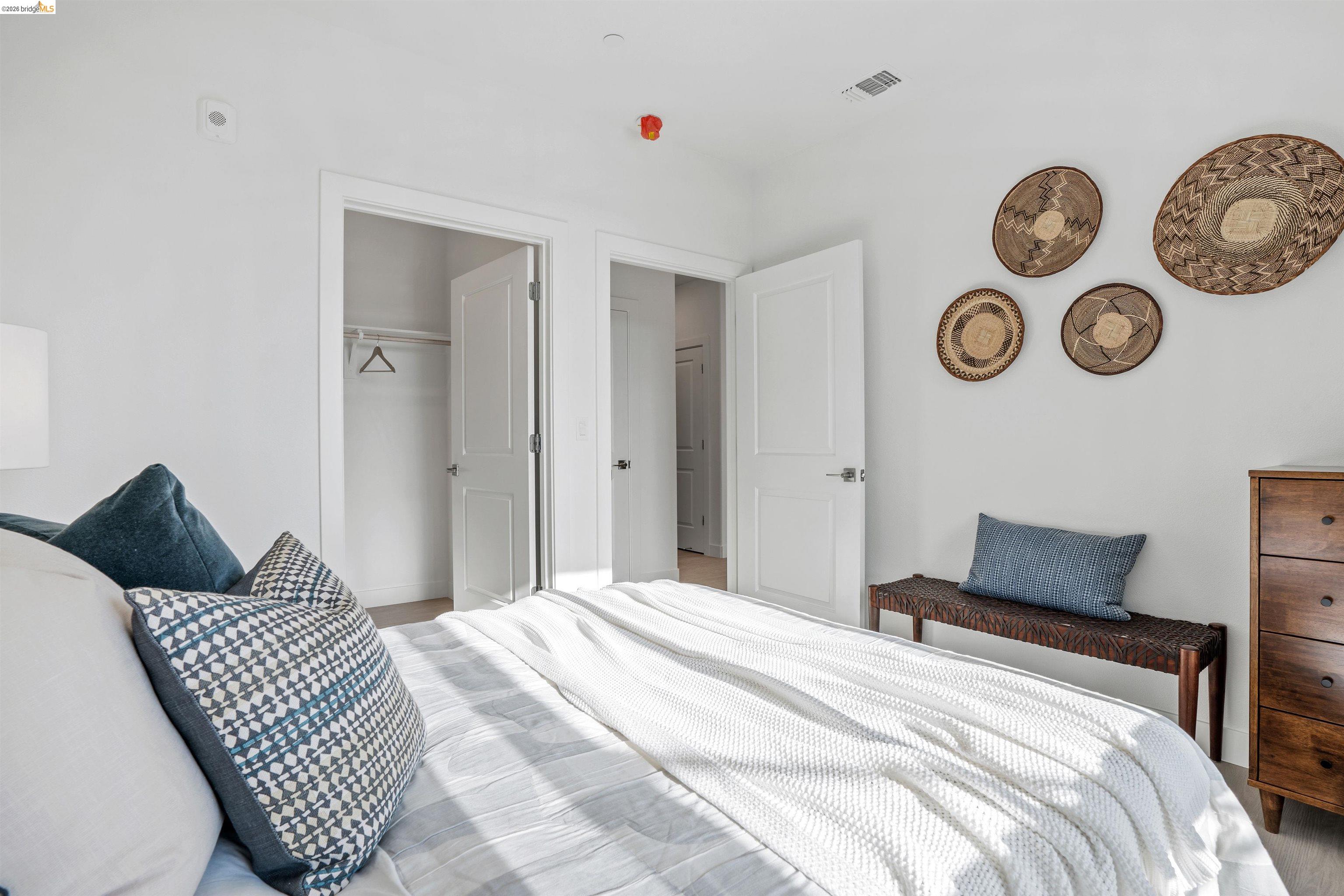 Detail Gallery Image 17 of 24 For 500 Somi Ct #301,  Hayward,  CA 94544 - 3 Beds | 2 Baths