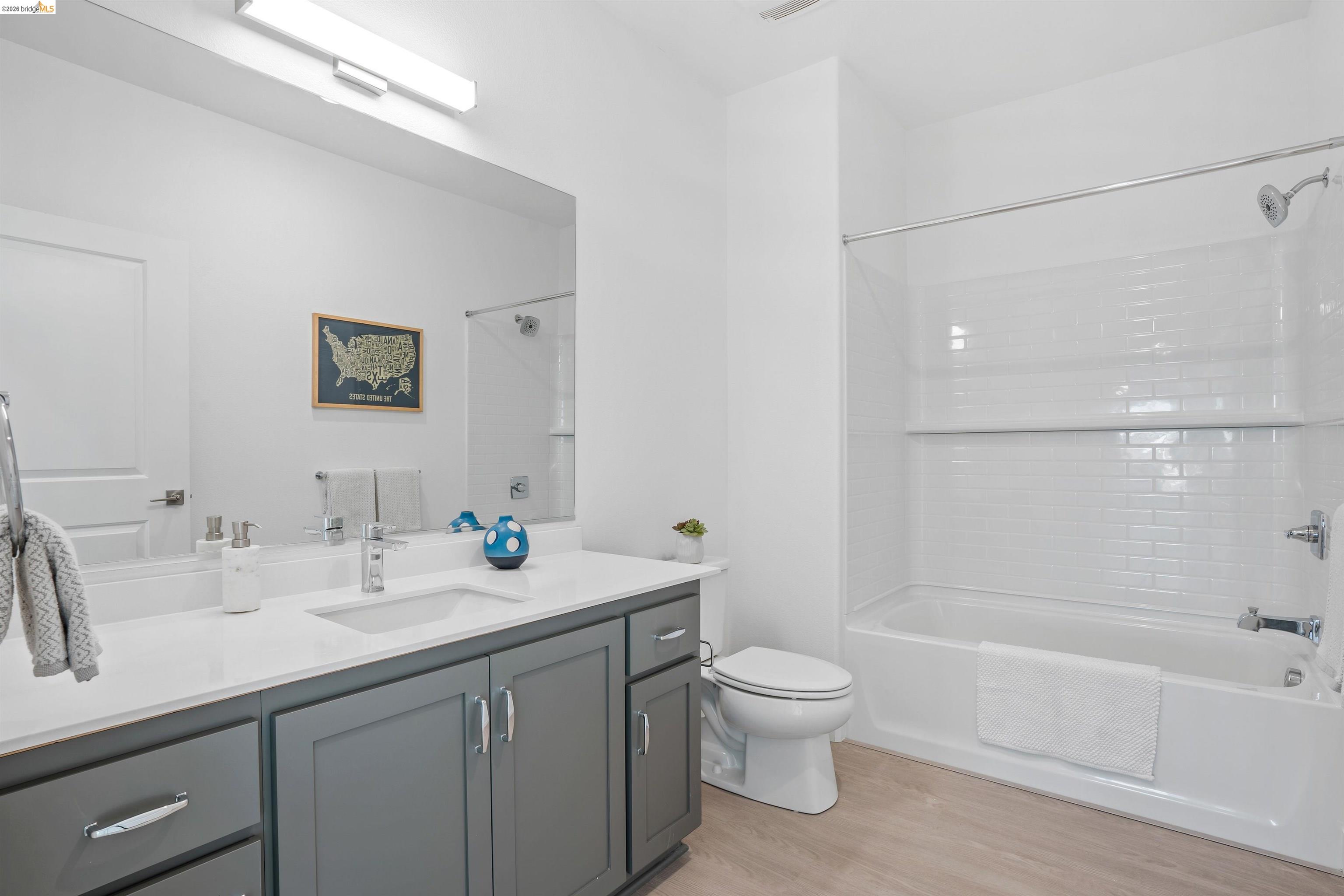 Detail Gallery Image 18 of 24 For 500 Somi Ct #301,  Hayward,  CA 94544 - 3 Beds | 2 Baths