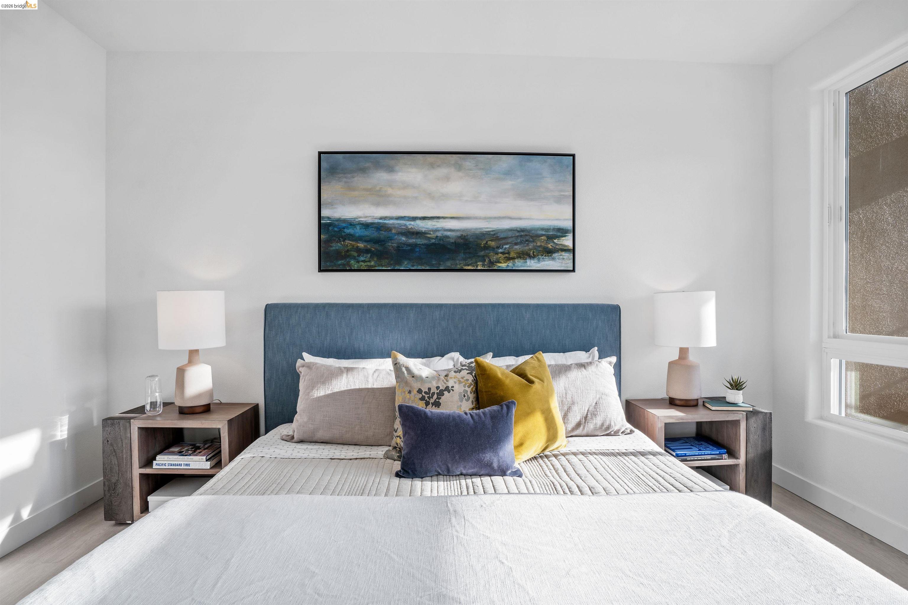 Detail Gallery Image 9 of 24 For 500 Somi Ct #301,  Hayward,  CA 94544 - 3 Beds | 2 Baths