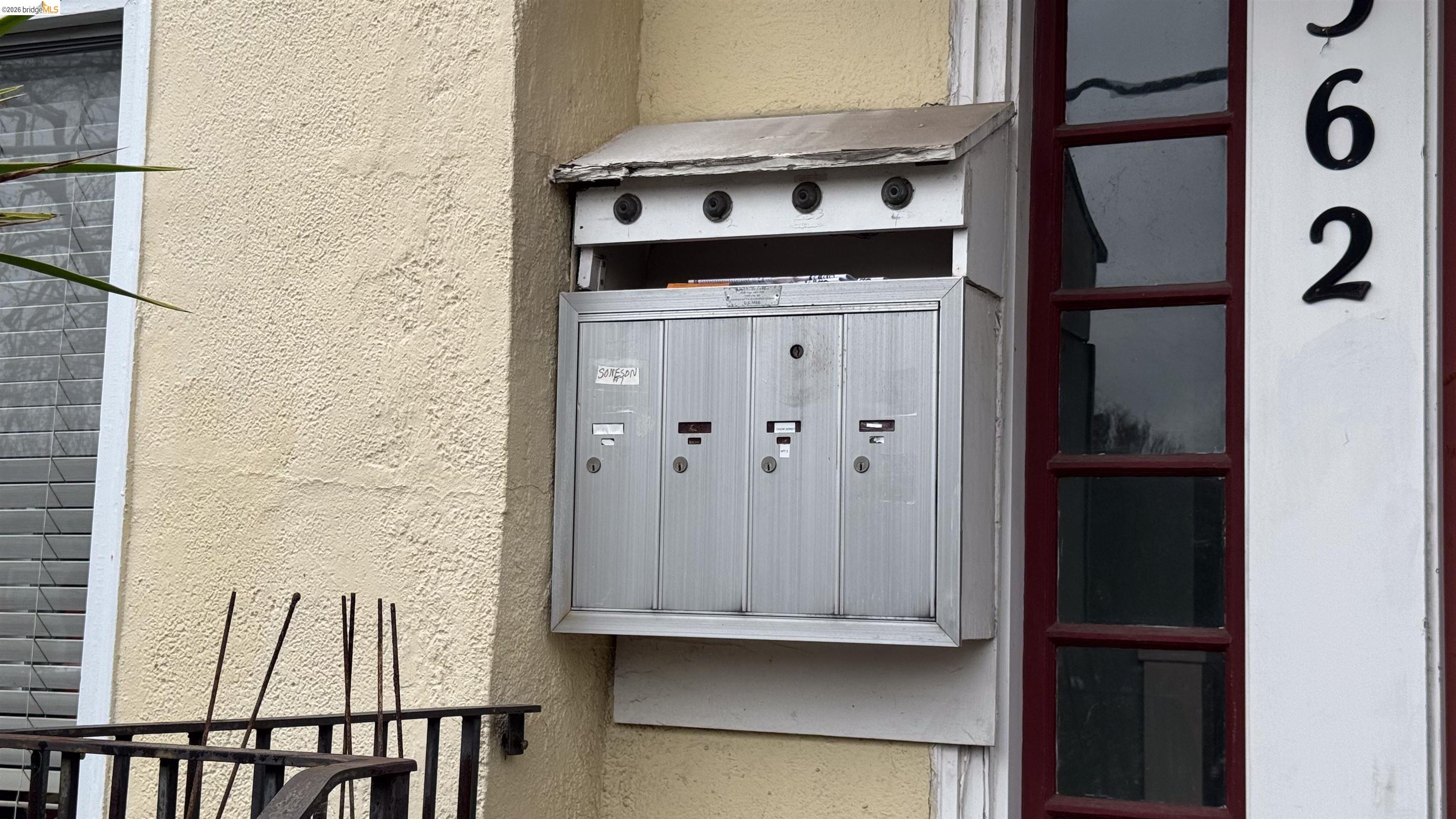 Detail Gallery Image 11 of 53 For 362 S Hudson Street, Oakland,  CA 94618-1185 - – Beds | – Baths