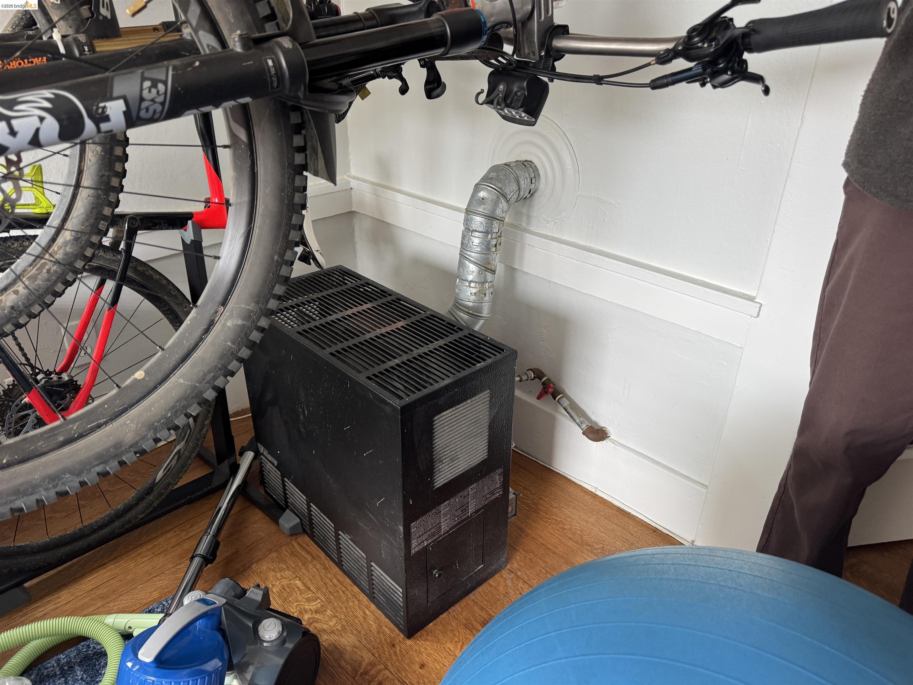 Detail Gallery Image 34 of 53 For 362 S Hudson Street, Oakland,  CA 94618-1185 - – Beds | – Baths