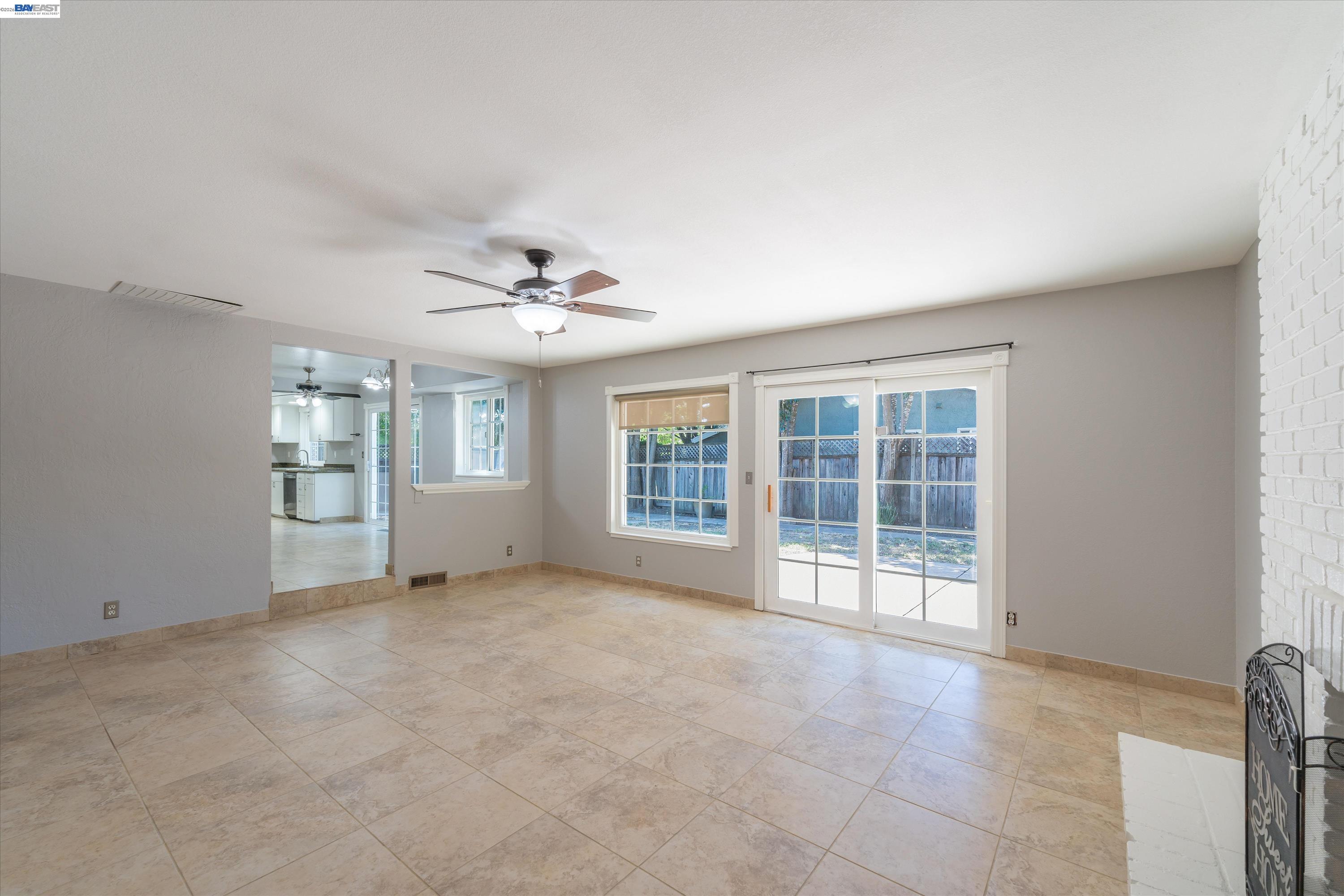 Detail Gallery Image 13 of 36 For 6735 Stephan Ct, Gilroy,  CA 95020 - 5 Beds | 3 Baths