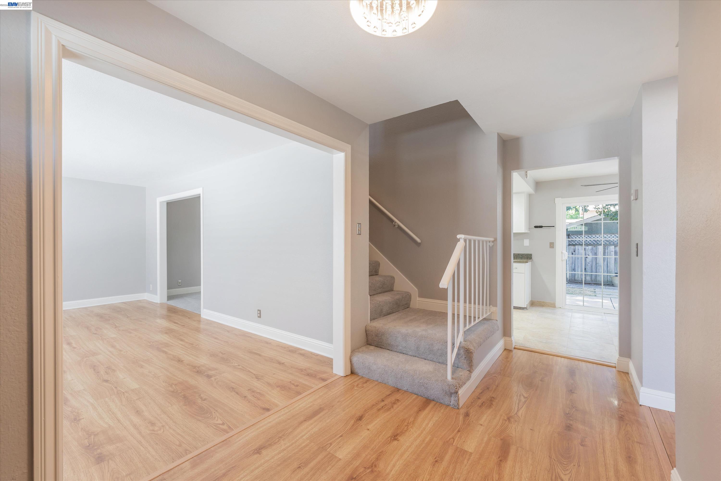 Detail Gallery Image 4 of 36 For 6735 Stephan Ct, Gilroy,  CA 95020 - 5 Beds | 3 Baths