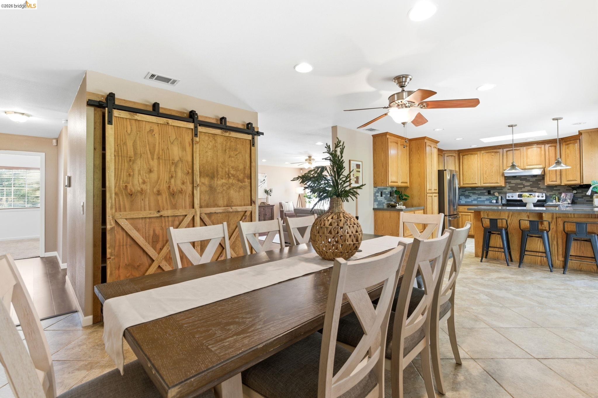 Detail Gallery Image 18 of 60 For 3142 Van Buren Pl, Antioch,  CA 94509 - 4 Beds | 3 Baths