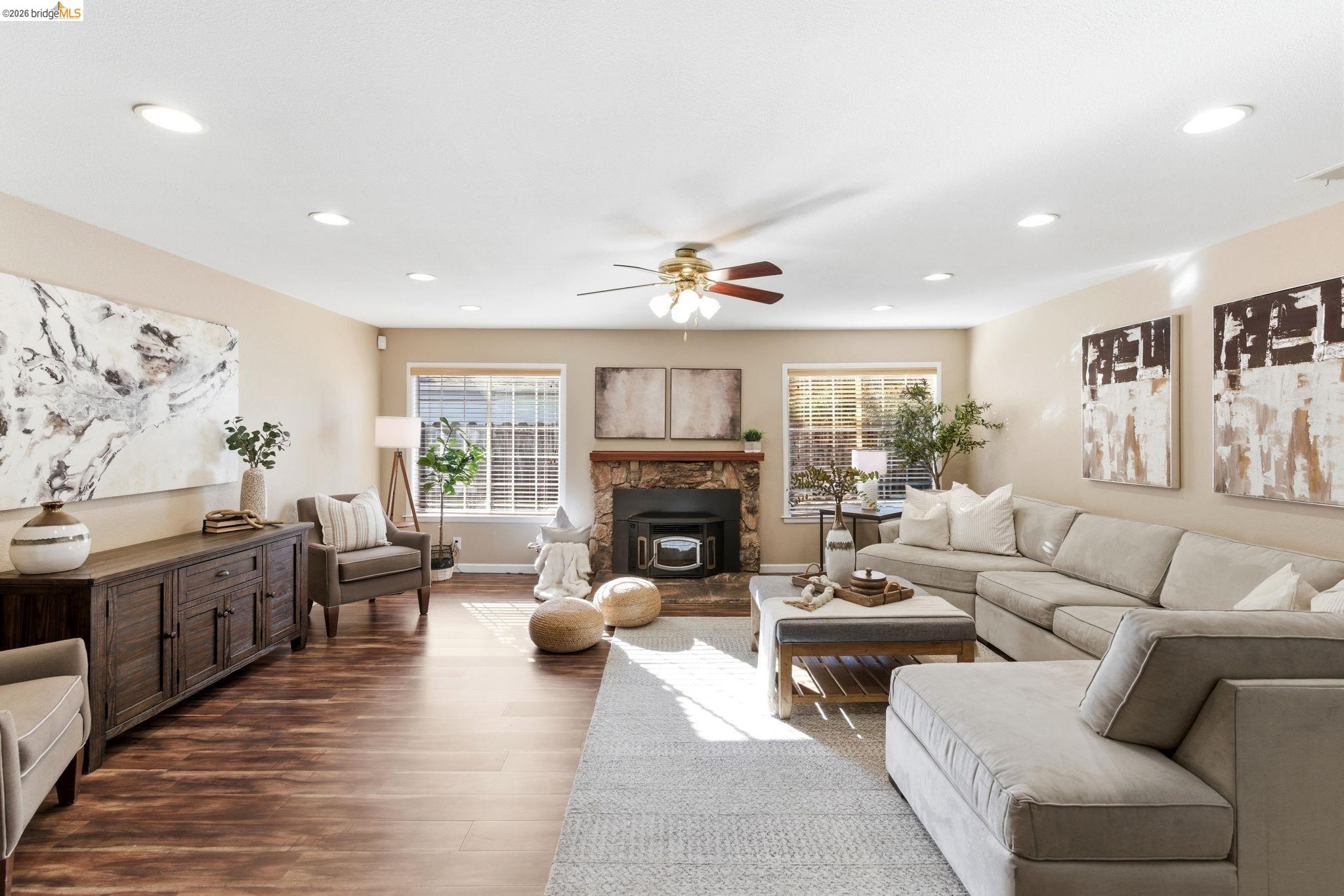 Detail Gallery Image 6 of 60 For 3142 Van Buren Pl, Antioch,  CA 94509 - 4 Beds | 3 Baths