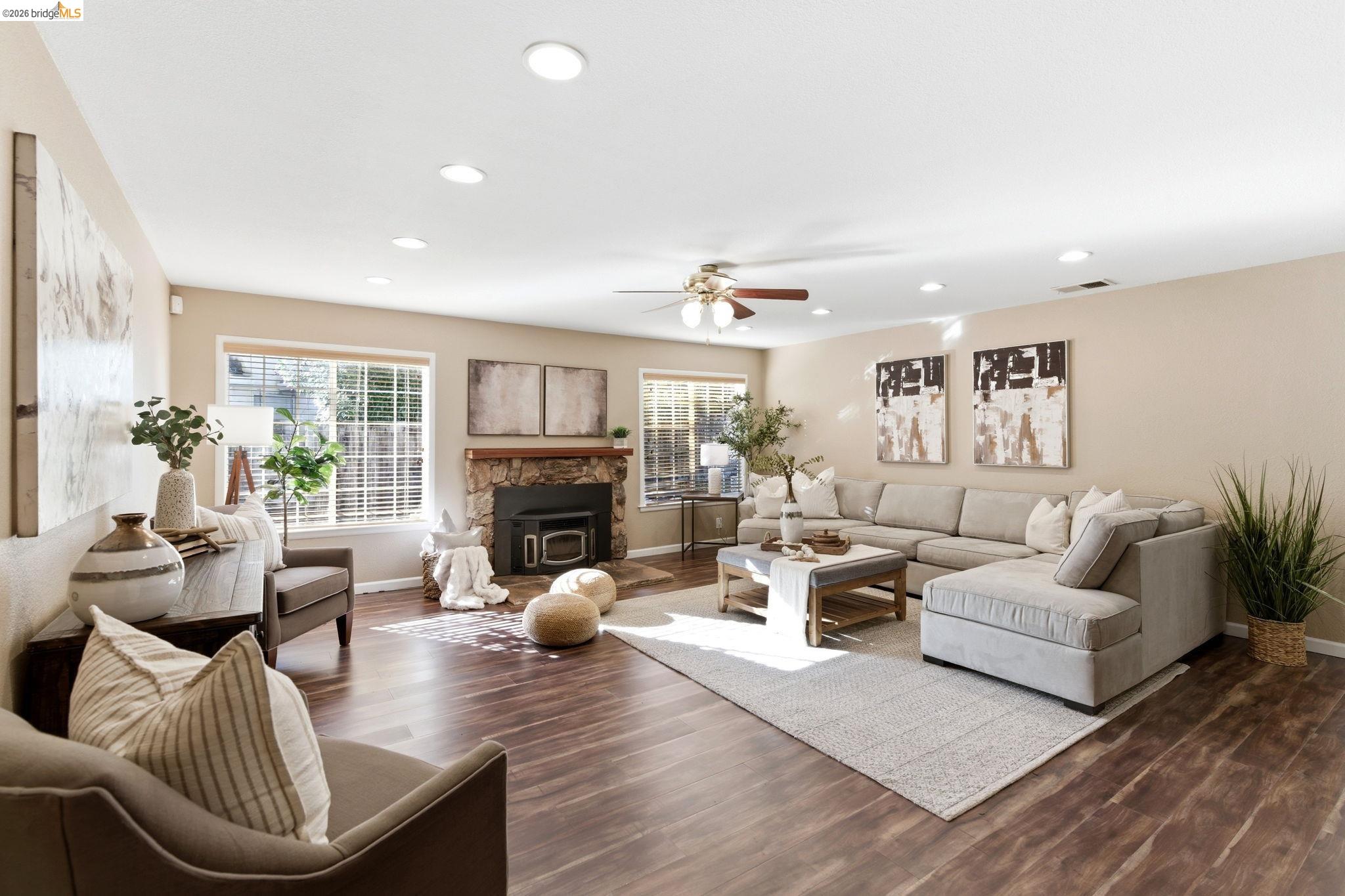 Detail Gallery Image 8 of 60 For 3142 Van Buren Pl, Antioch,  CA 94509 - 4 Beds | 3 Baths