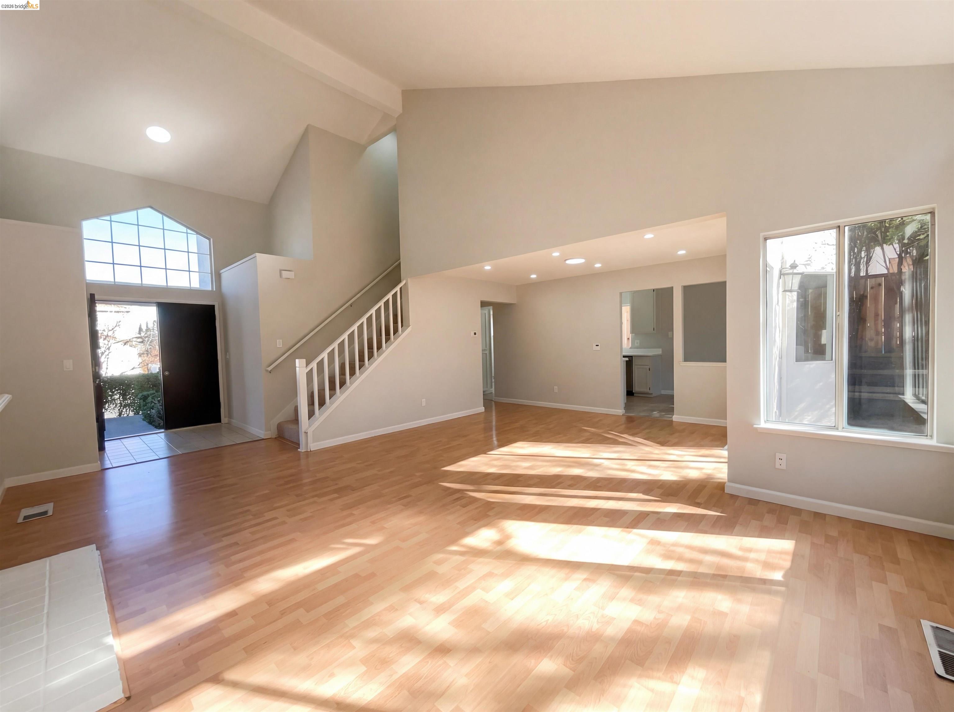 Detail Gallery Image 12 of 15 For 2270 Bayberry Cir, Pittsburg,  CA 94565 - 4 Beds | 2/1 Baths