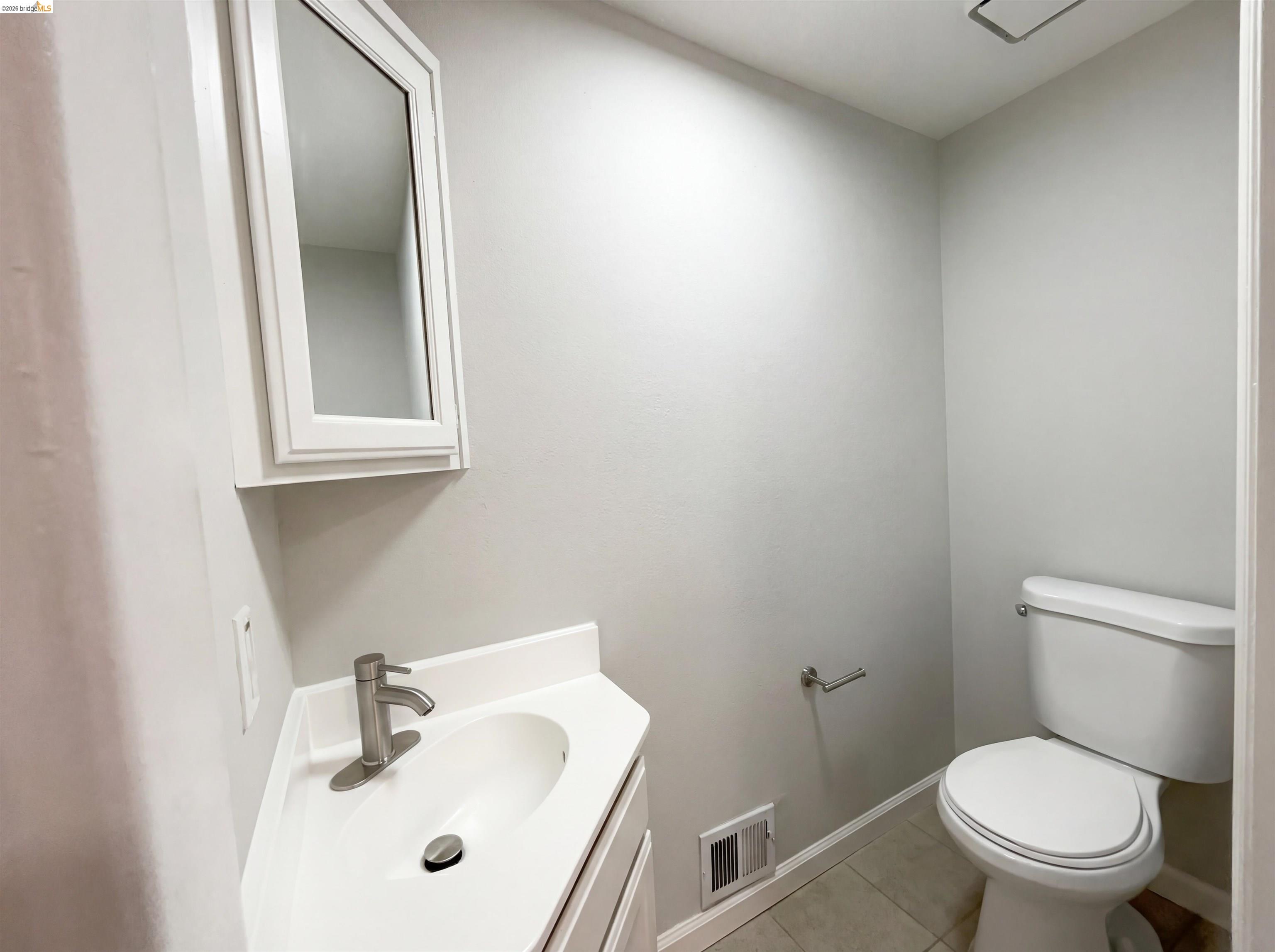 Detail Gallery Image 20 of 32 For 2270 Bayberry Cir, Pittsburg,  CA 94565 - 4 Beds | 2/1 Baths