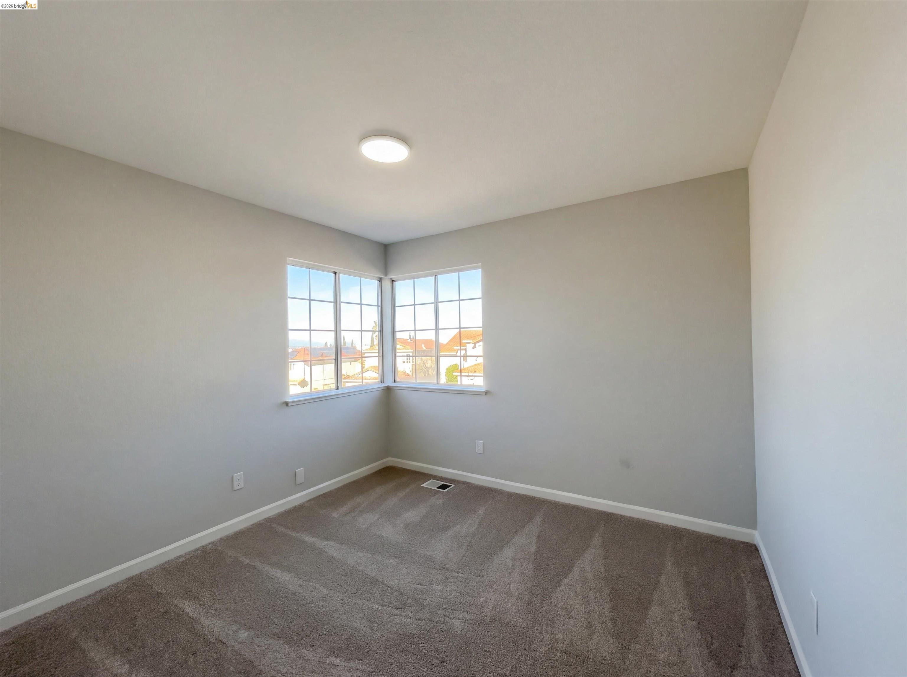 Detail Gallery Image 26 of 32 For 2270 Bayberry Cir, Pittsburg,  CA 94565 - 4 Beds | 2/1 Baths