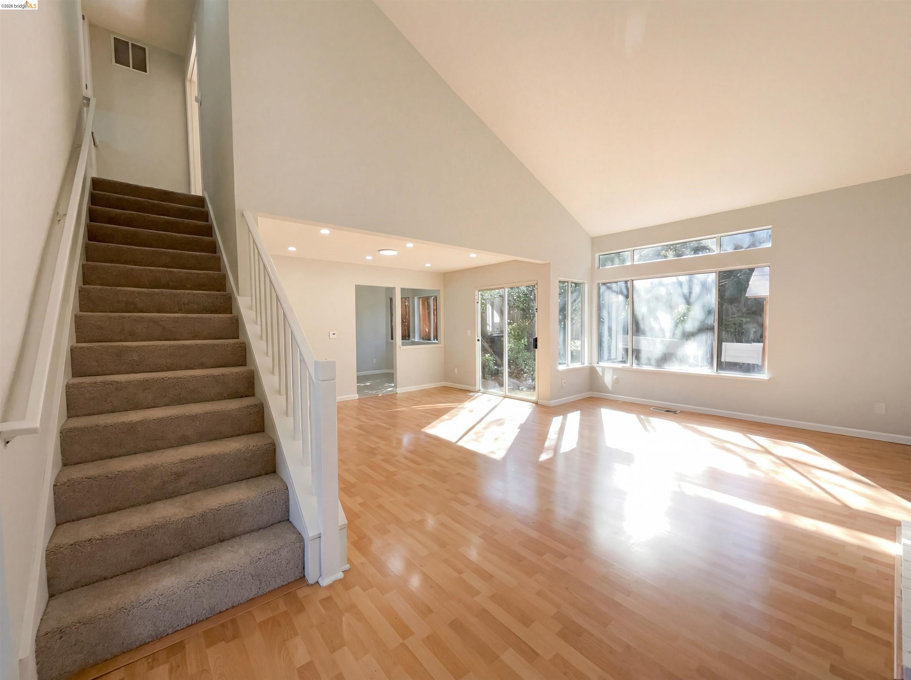 Detail Gallery Image 10 of 32 For 2270 Bayberry Cir, Pittsburg,  CA 94565 - 4 Beds | 2/1 Baths