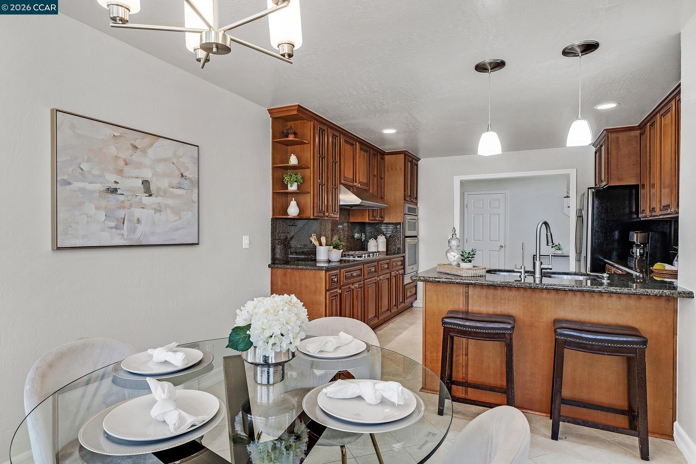 Detail Gallery Image 11 of 40 For 2415 Crestline Rd, Pleasanton,  CA 94566 - 5 Beds | 3 Baths